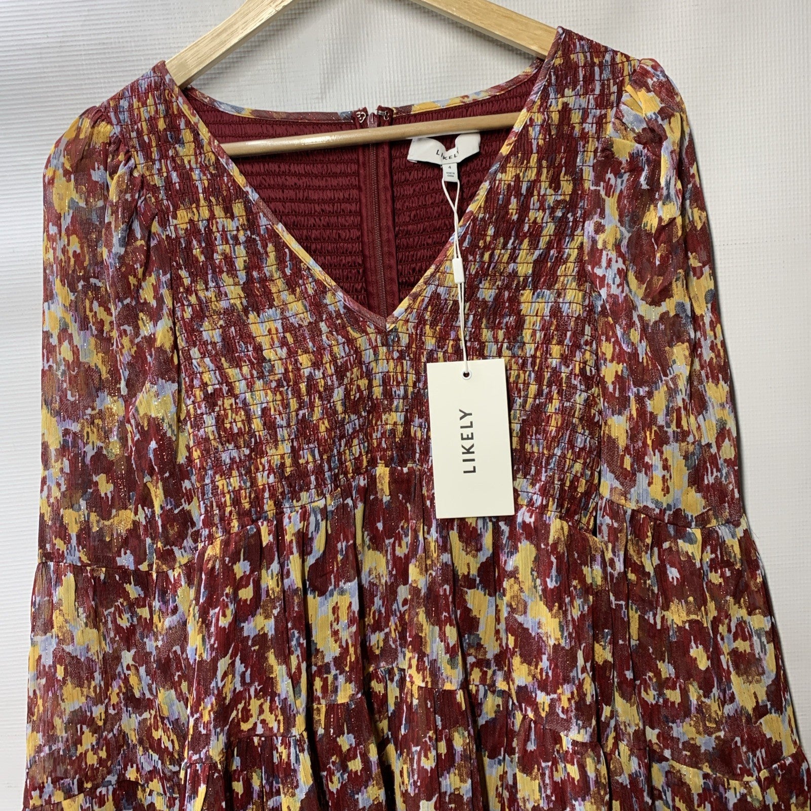 Likely Polina Mini Dress Women's Party Size 4 Red Multi Color Lon Sleeve V-neck