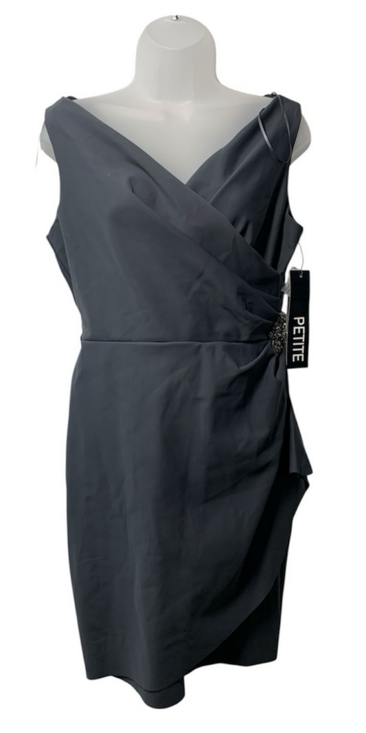 Alex Evenings Women's Slimming Short Ruched Dress Sleeveless with Ruffle 10P