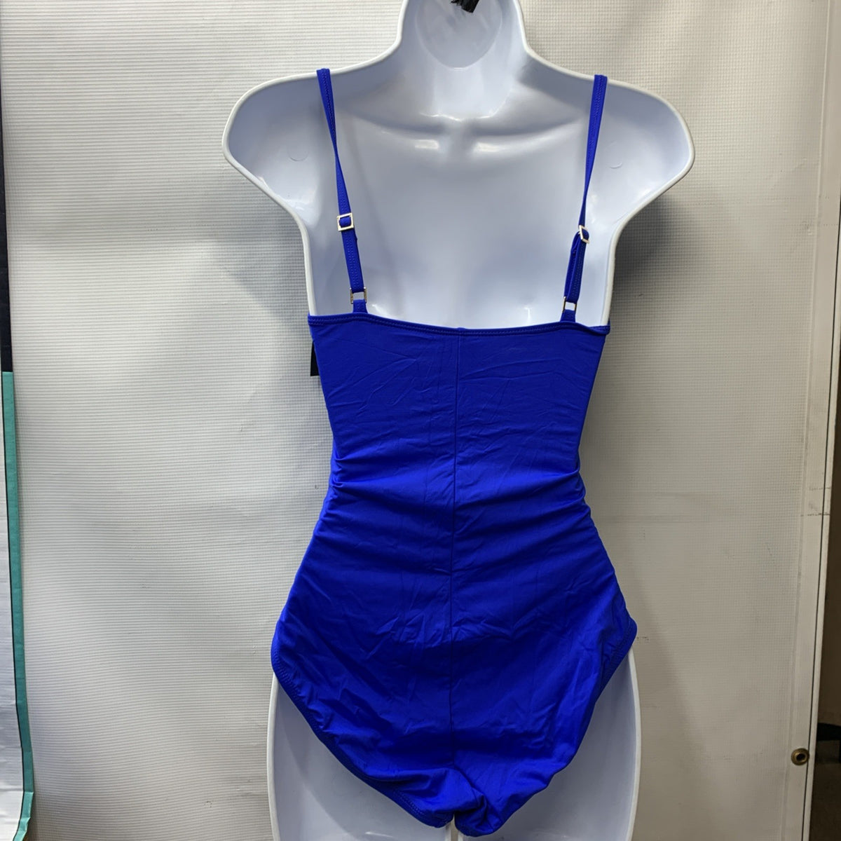 La Blanca One Piece Swimsuit Island Goddess Sapphire Slim Fit Bathing Suit 6