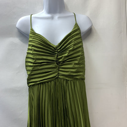 Petal & Pup Naira Pleated Satin Maxi Dress Palm Green Formal Wedding Size 8