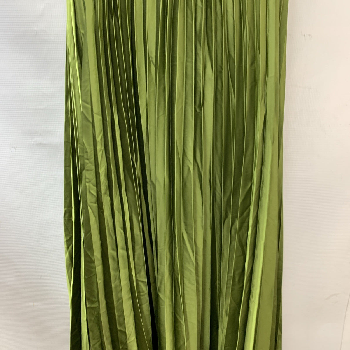 Petal & Pup Naira Pleated Satin Maxi Dress Palm Green Formal Wedding Size 8