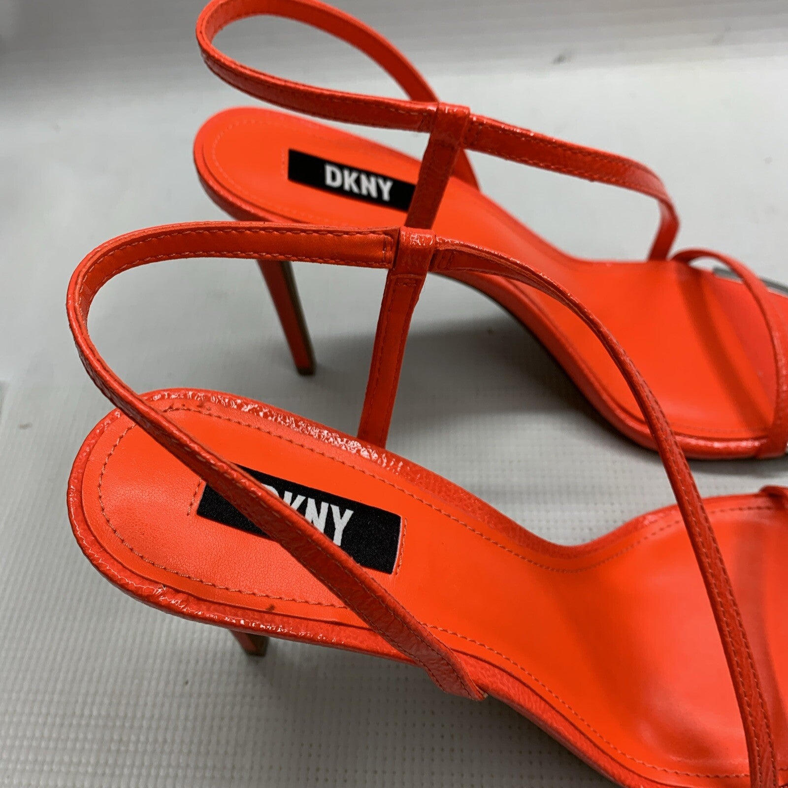 DKNY Women's Open Toe Diaganol Strap Heel Heeled Sandal High Sand 10M Orange