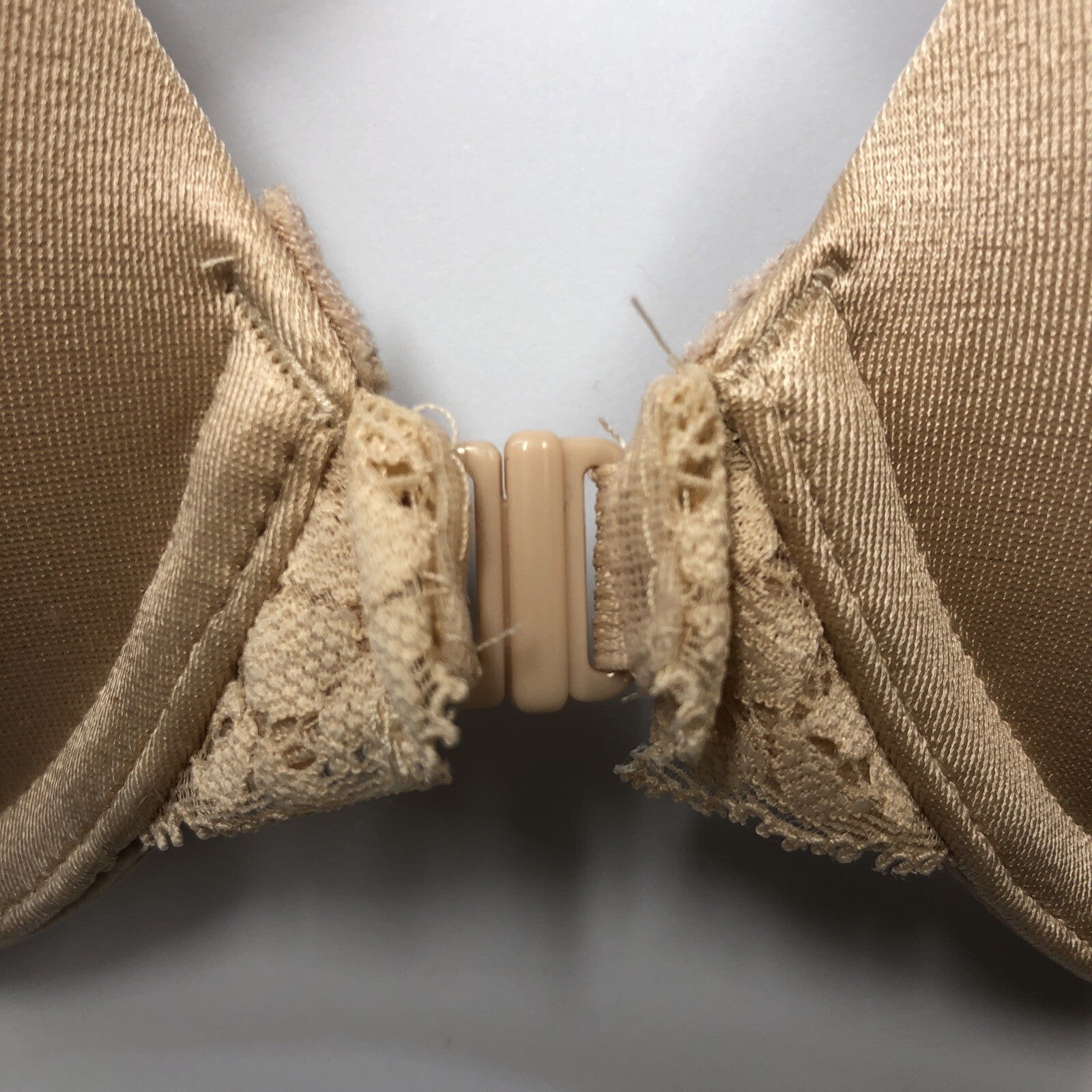Maidenform One Fab Fit Full Coverage Racerback Underwired Bra 38C Beige 07112