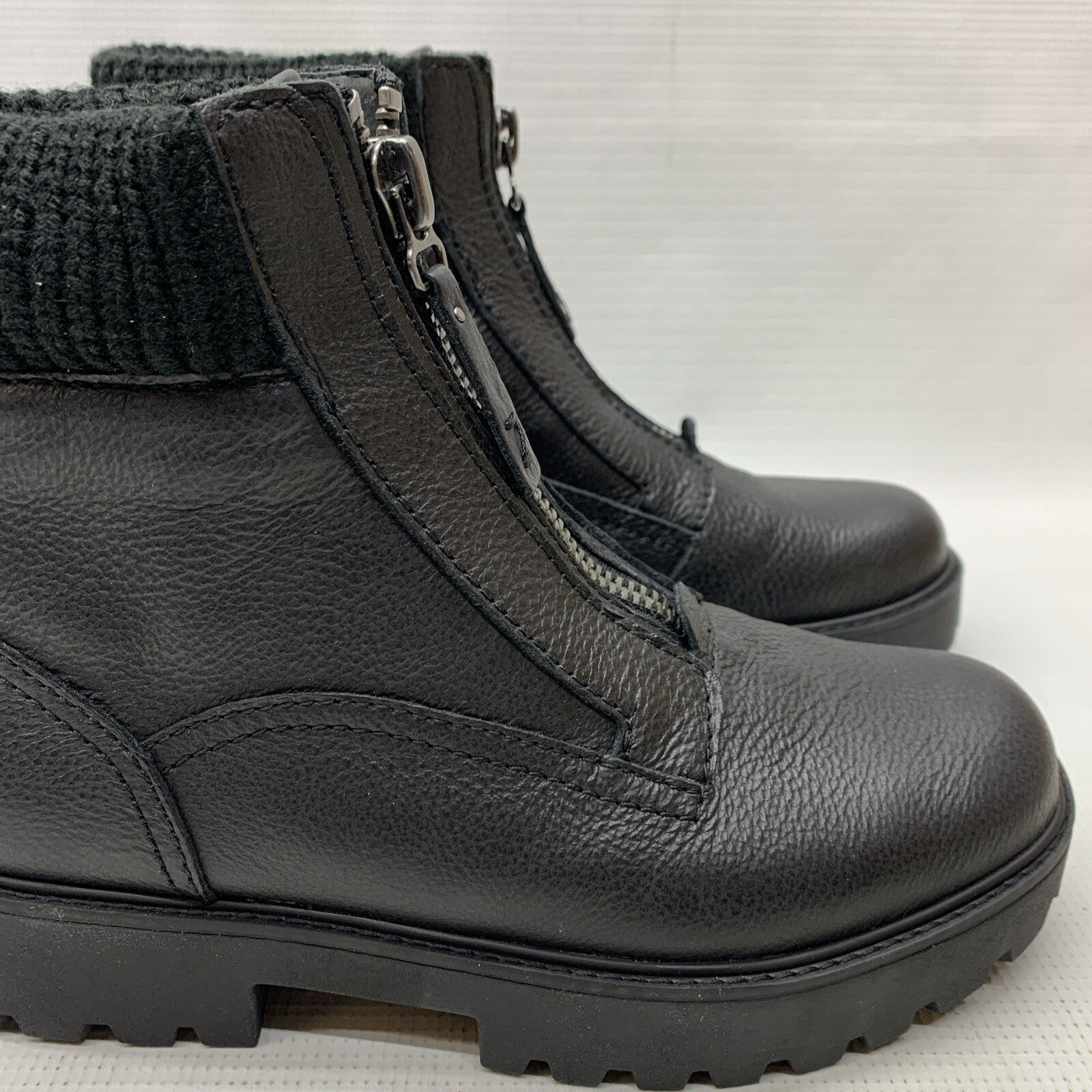 Zodiac Women's Soren Combat Ankle Boot Size 7.5 Black Leather H8103L1001 Block
