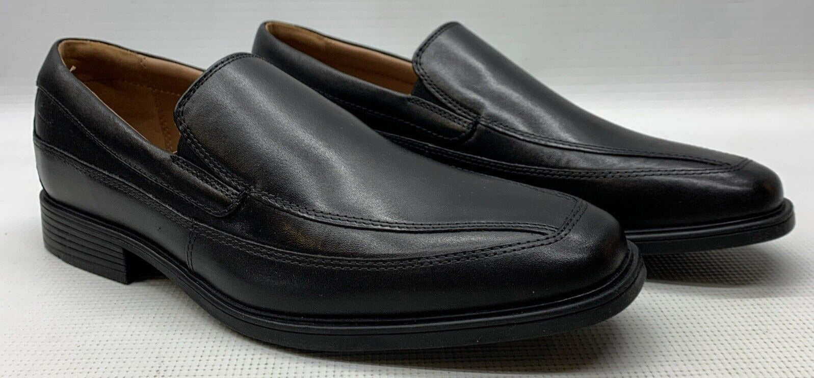 Clarks Mens Tilden Free Loafer Black Leather Size 8.5 Formal Business Shoes