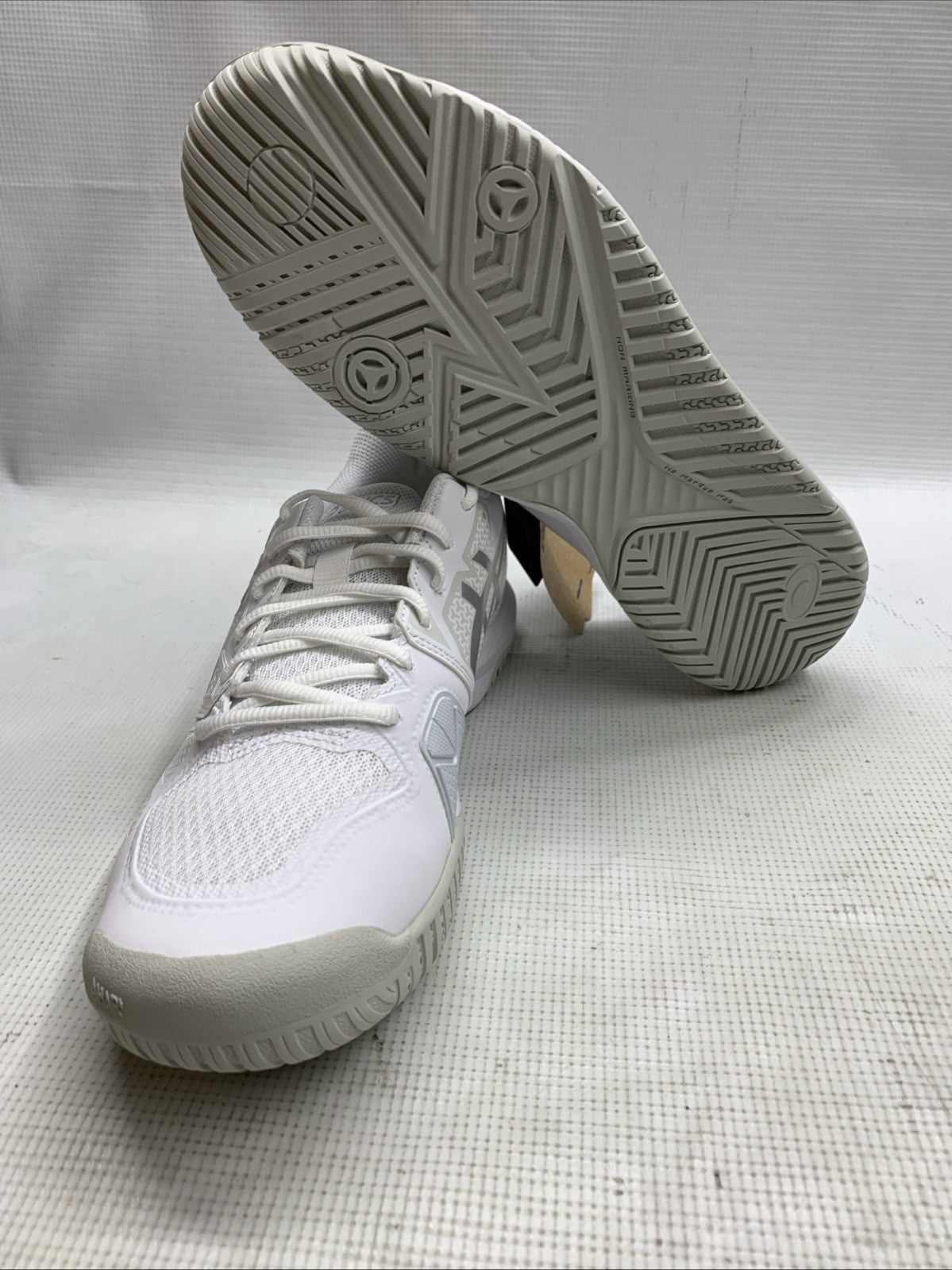 Aisics Women's Gel-Challenger 13 White/Pure Silver Lace-up Tennis Shoes Size 11