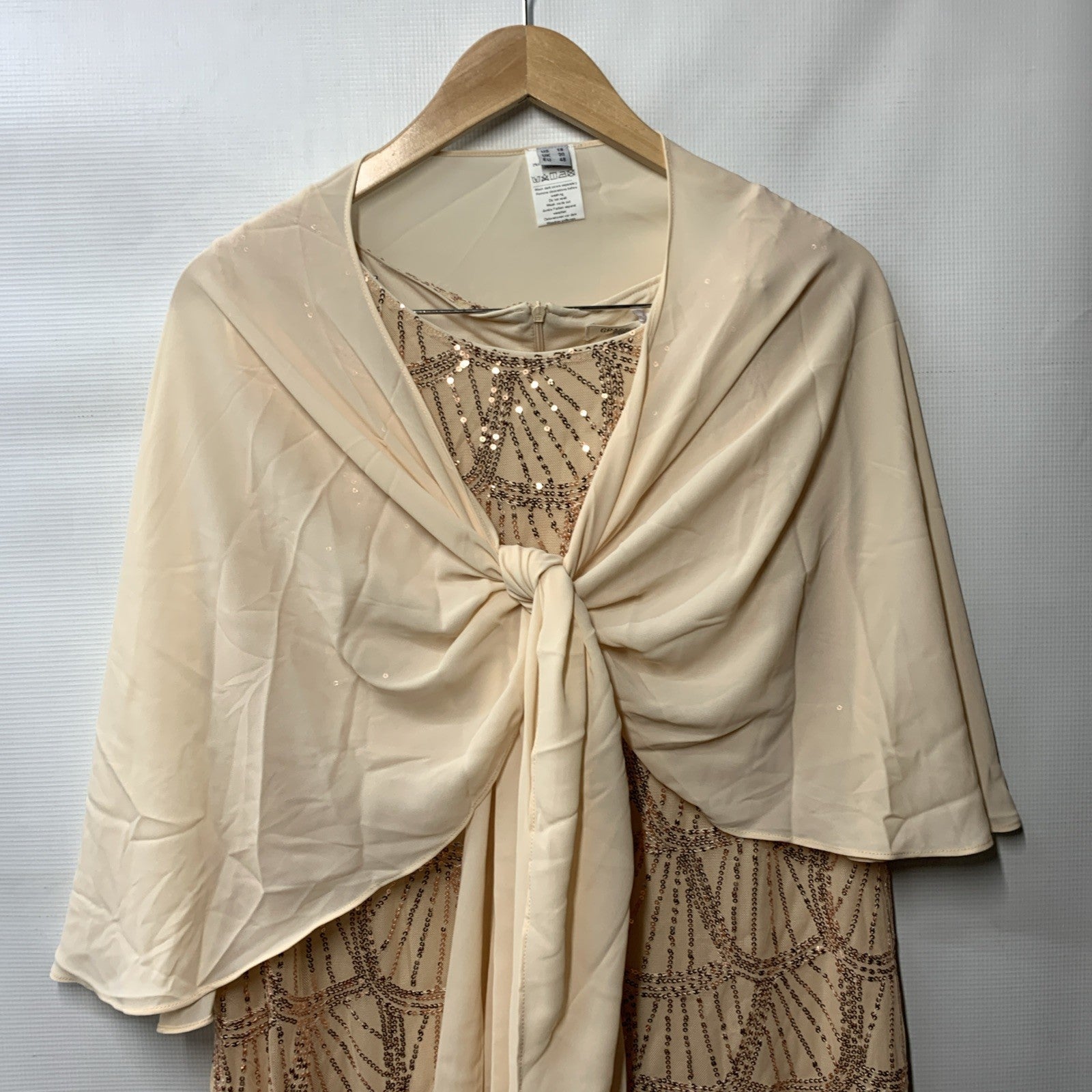 Gold sequin mother of the bride dress for women, size 18, by Grace Karin, formal wedding and occasion attire.