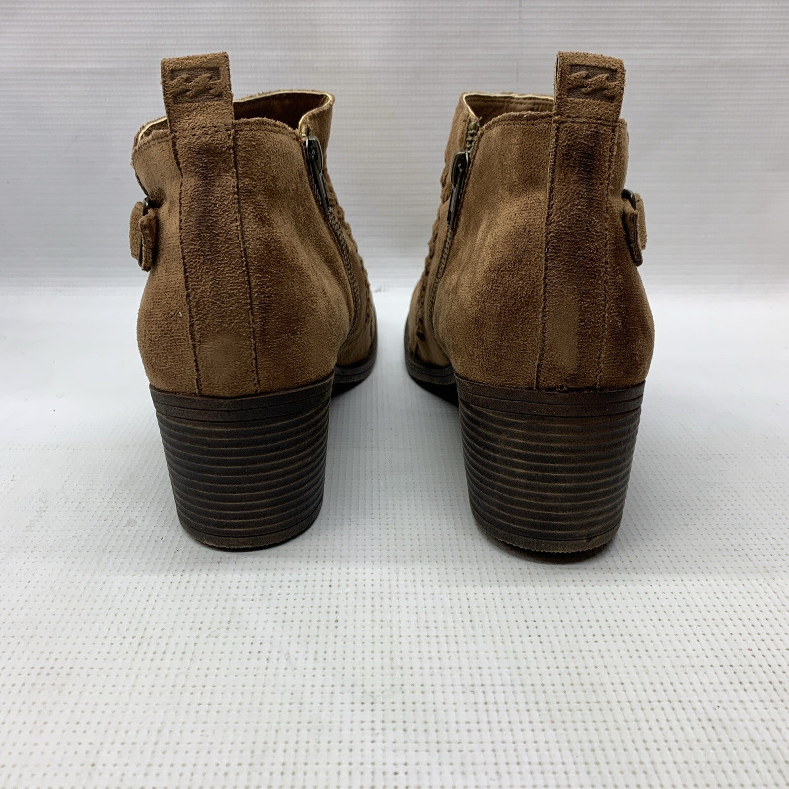 Billabong Tan Take A Walk Began Suede Braided Buckle Zip Up Ankle Boot Size 10