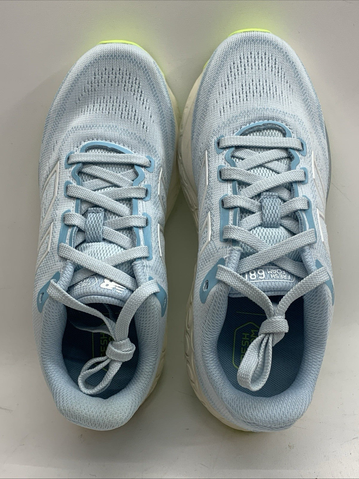 New Balance Women's Fresh Foam W680LT8 Running Shoes Lightweight Sz 5.5 Lace-up