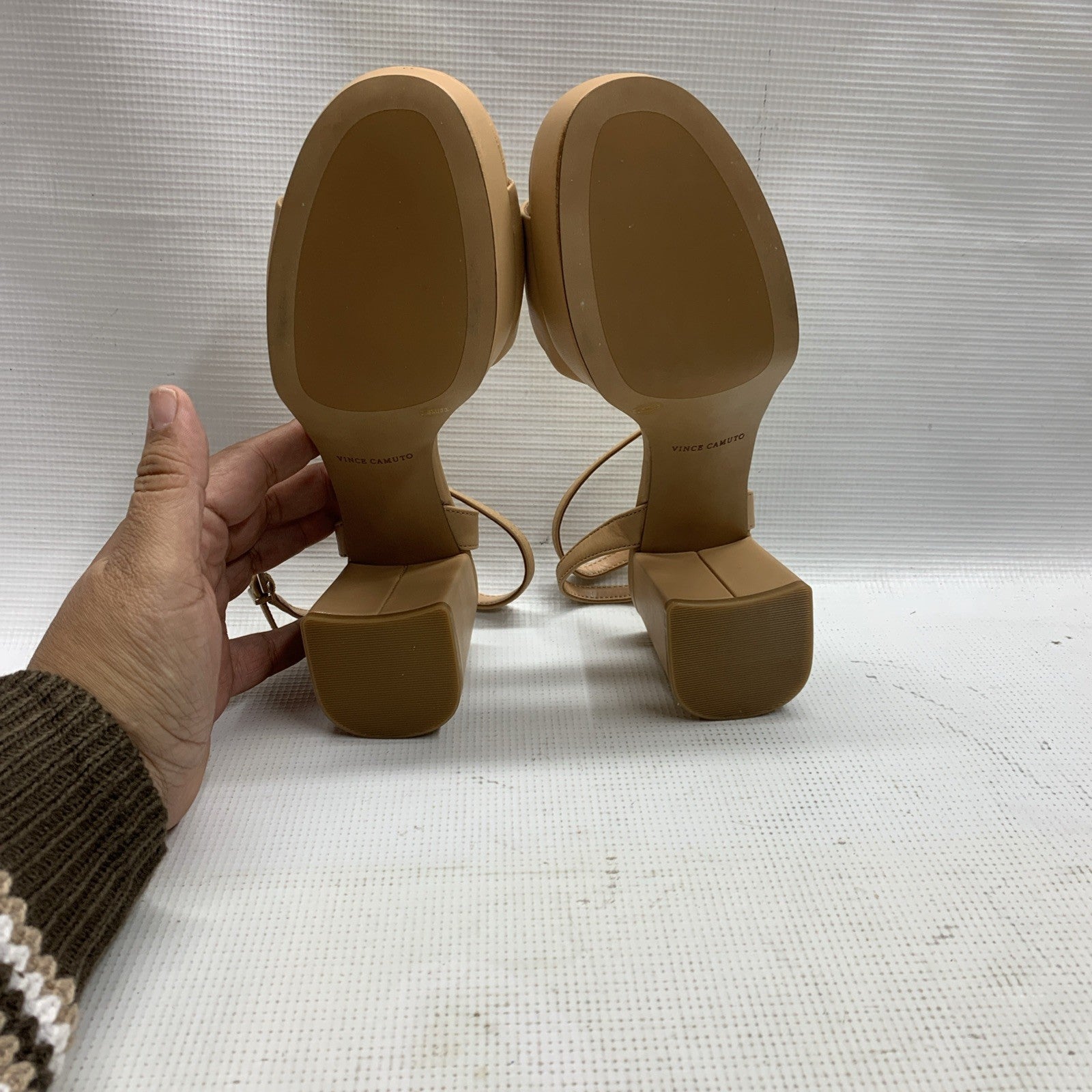 Vince Camuto Women's Pendreya Sandstone Platform Sandal Wedge Heel Size 7.5M