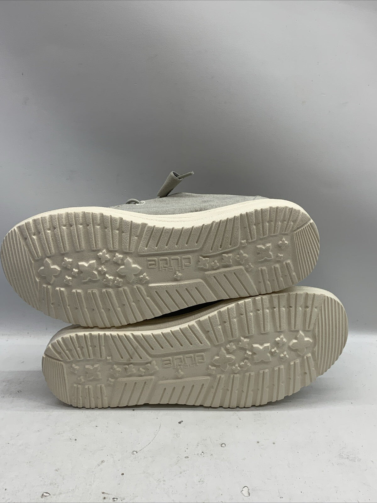 Hey Dude Wendy Chambray Casual Shoes for Women's Size 6 Rounded Toe Lightweight