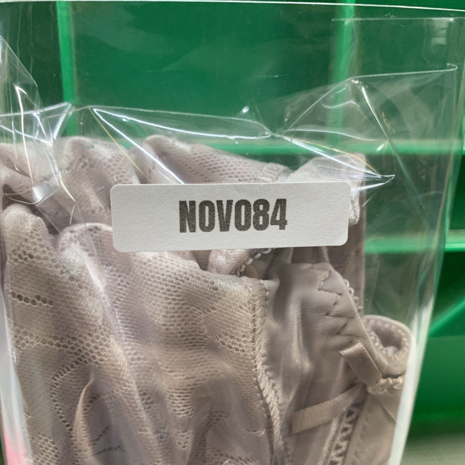 Bali Women's Double Support Spa Closure Wirefree T-shirt Bra DF3372 Size 40D