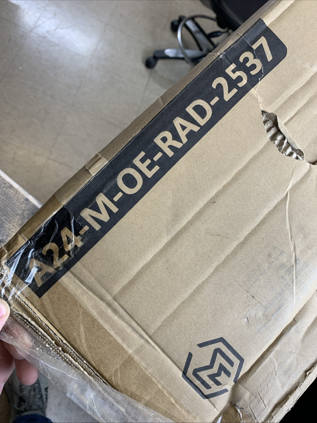 M-AUTO Aluminum Radiator Compatible with 01-02 Chevrolet GMC Silverado Sierra