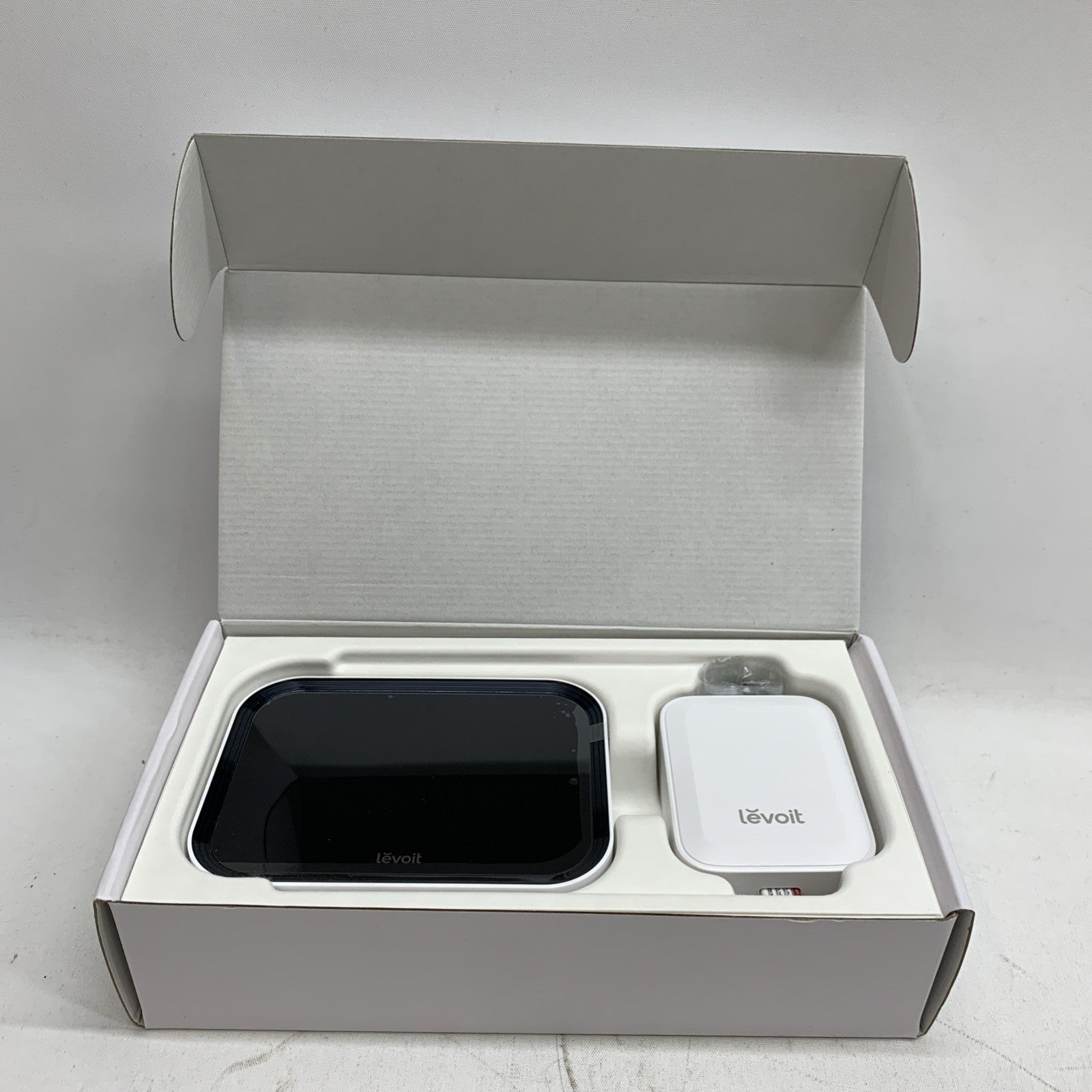 Levoit Aura Smart Thermostat Large 4