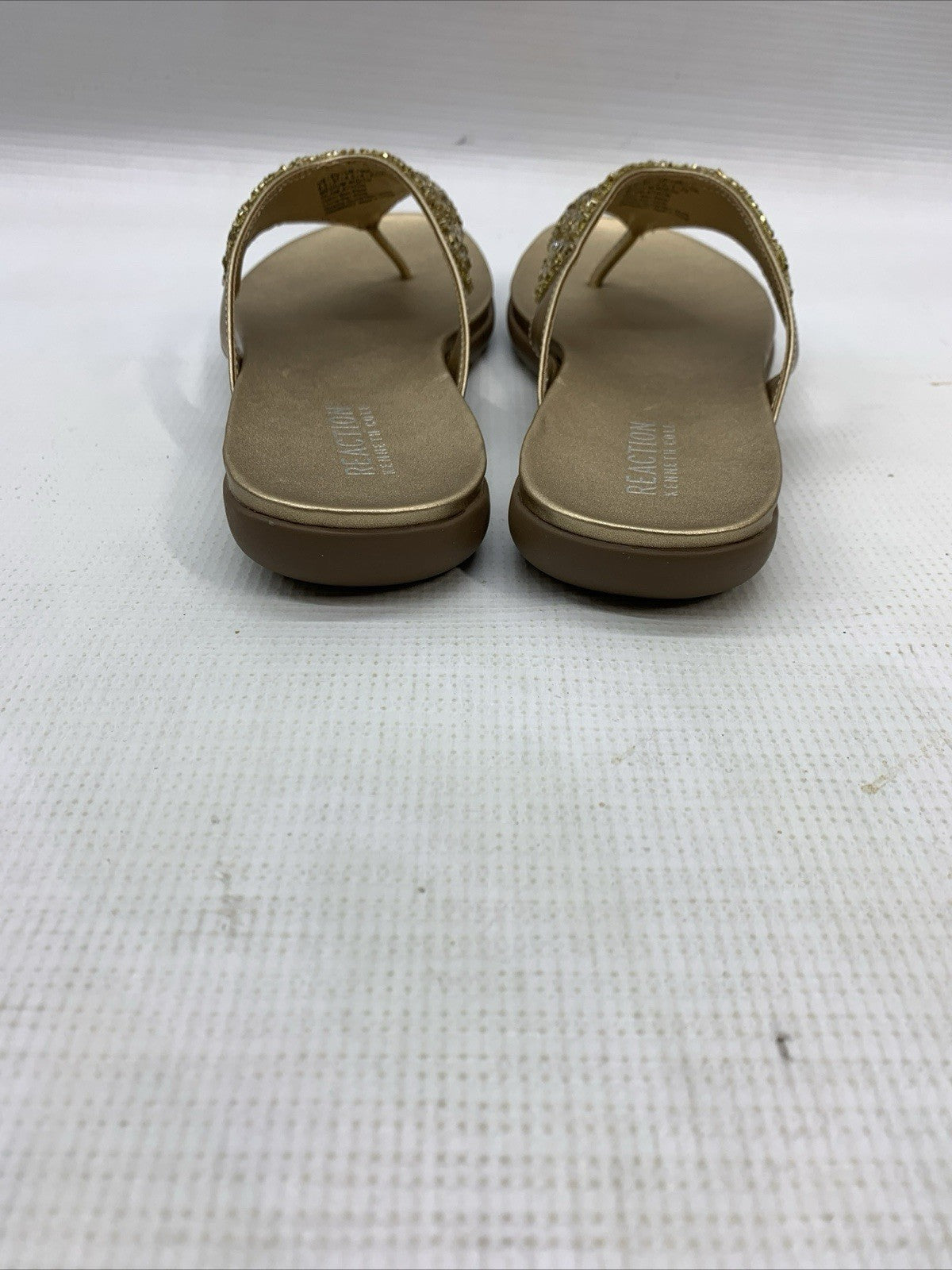 Kenneth Cole Reaction Womens Glam-Athon Gold Flip-Flops Size 6.5 Slip-on Sandal