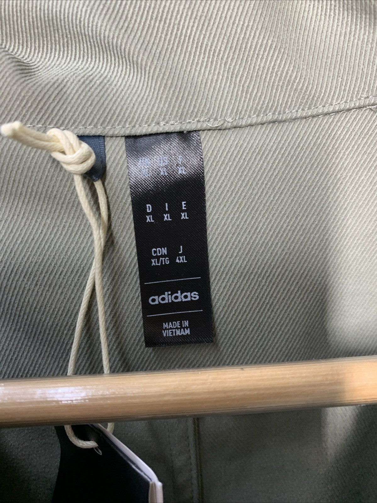 Adidas Men's Go-to Chore Coat, Light Green XL Golf Jackets Long Sleeve IU4711