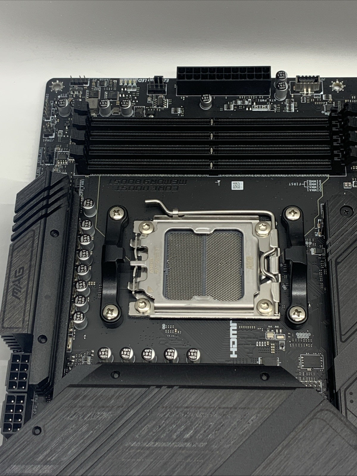 MSI MAG B650 Tomahawk WiFi Gaming Motherboard (AMD Ryzen 9000/8000/7000 Series