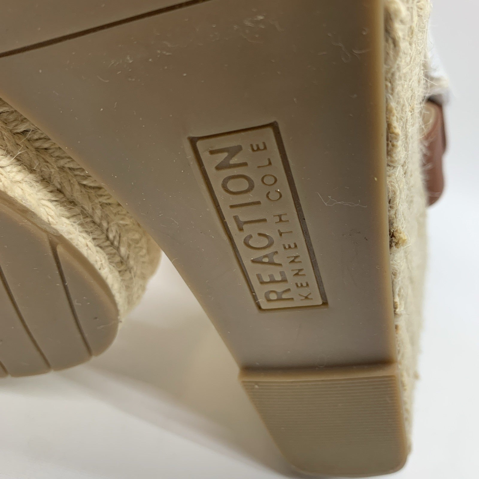 Kenneth Cole REACTION Women's Card Platform Wedge Sandal 9 Tan Ortholite Foam