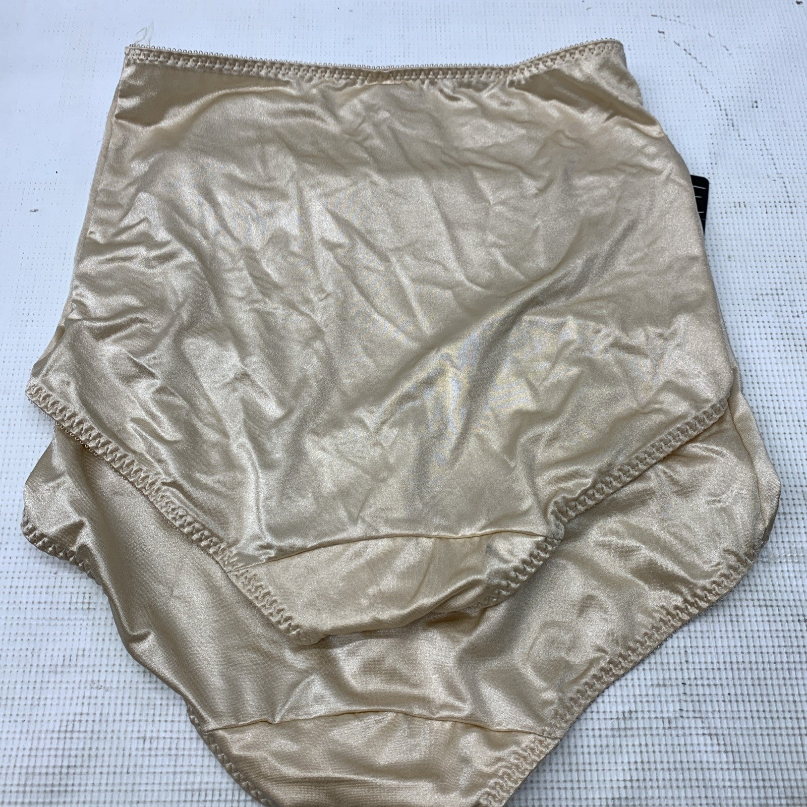 Bali Women’s Shapewear Double Support Light Control Brief DFX372 Size L - 2 Pack