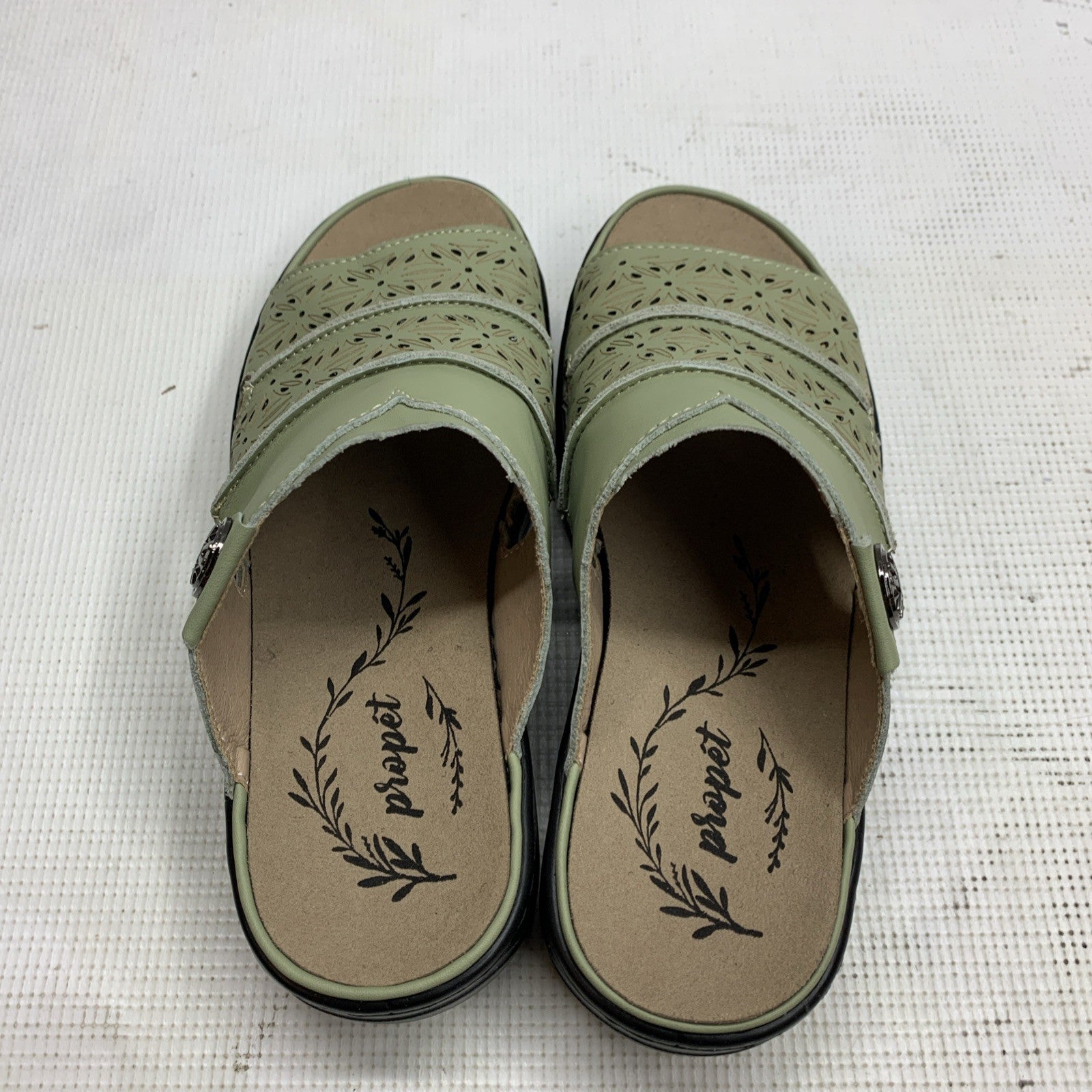 Propet Gertie CutOuts Slide Women's Green Casual 6 Sandals Green WSO041L Slip-on