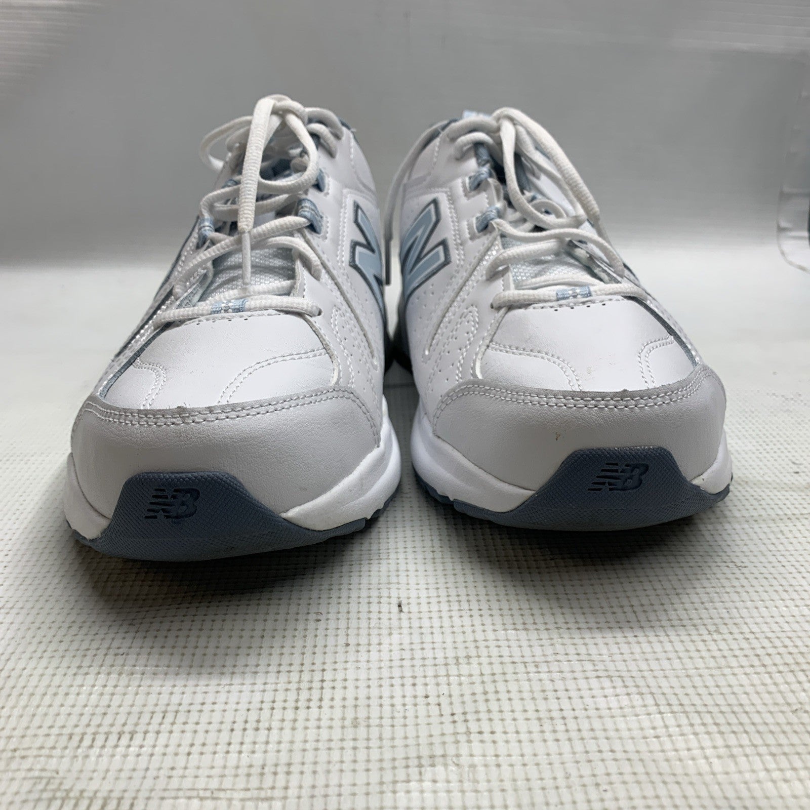 New Balance 608 V5 Womens 10.5 Men's 9 Walking Shoes White Blue Casual Sneakers