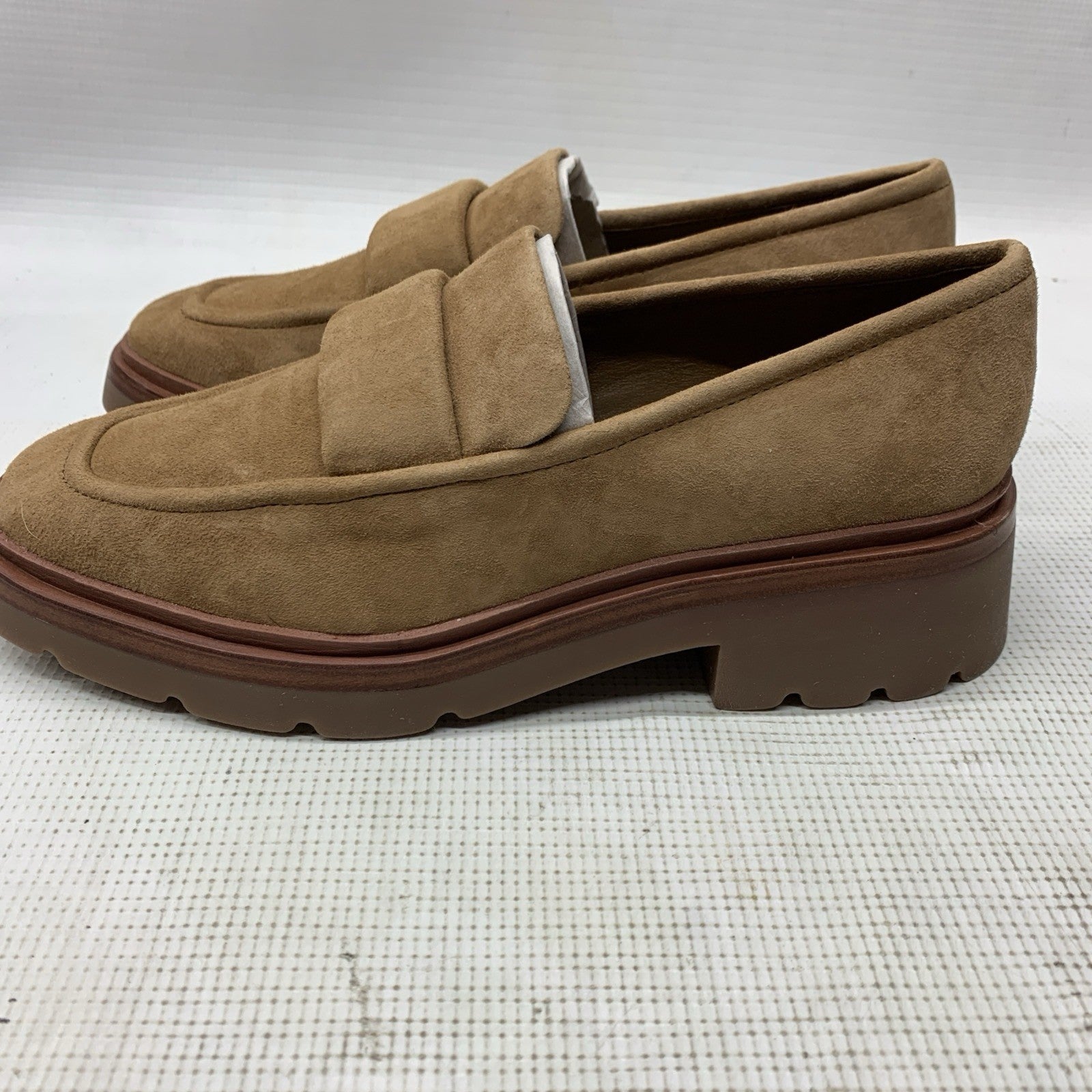 Vince Women’s Robin Loafers Pull-On Square Toe Shoes Size 6.5 Light Fawn Brown