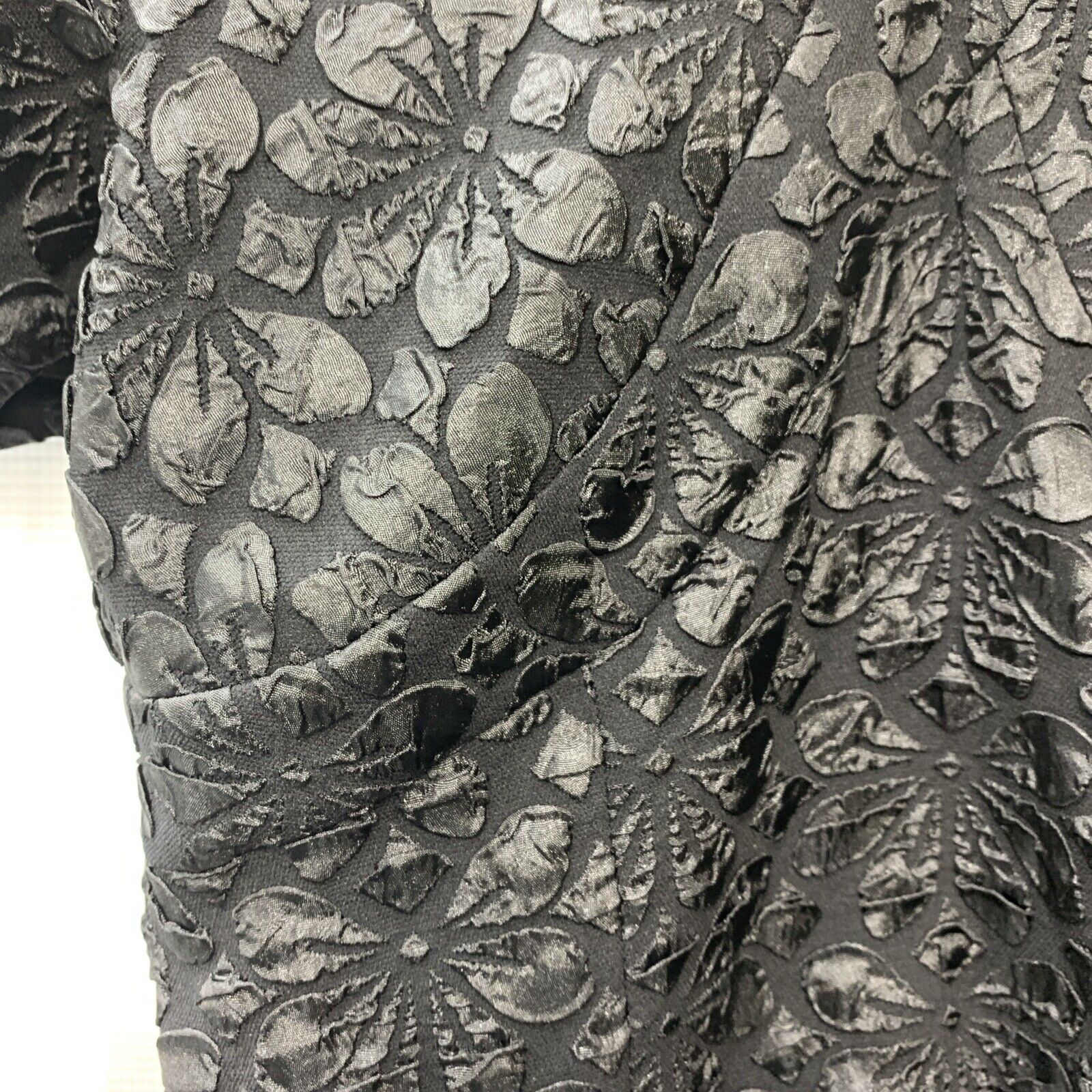 Donna Morgan Women's Cute Mini Cocktail Dress Black Size 6 Raised Floral Print