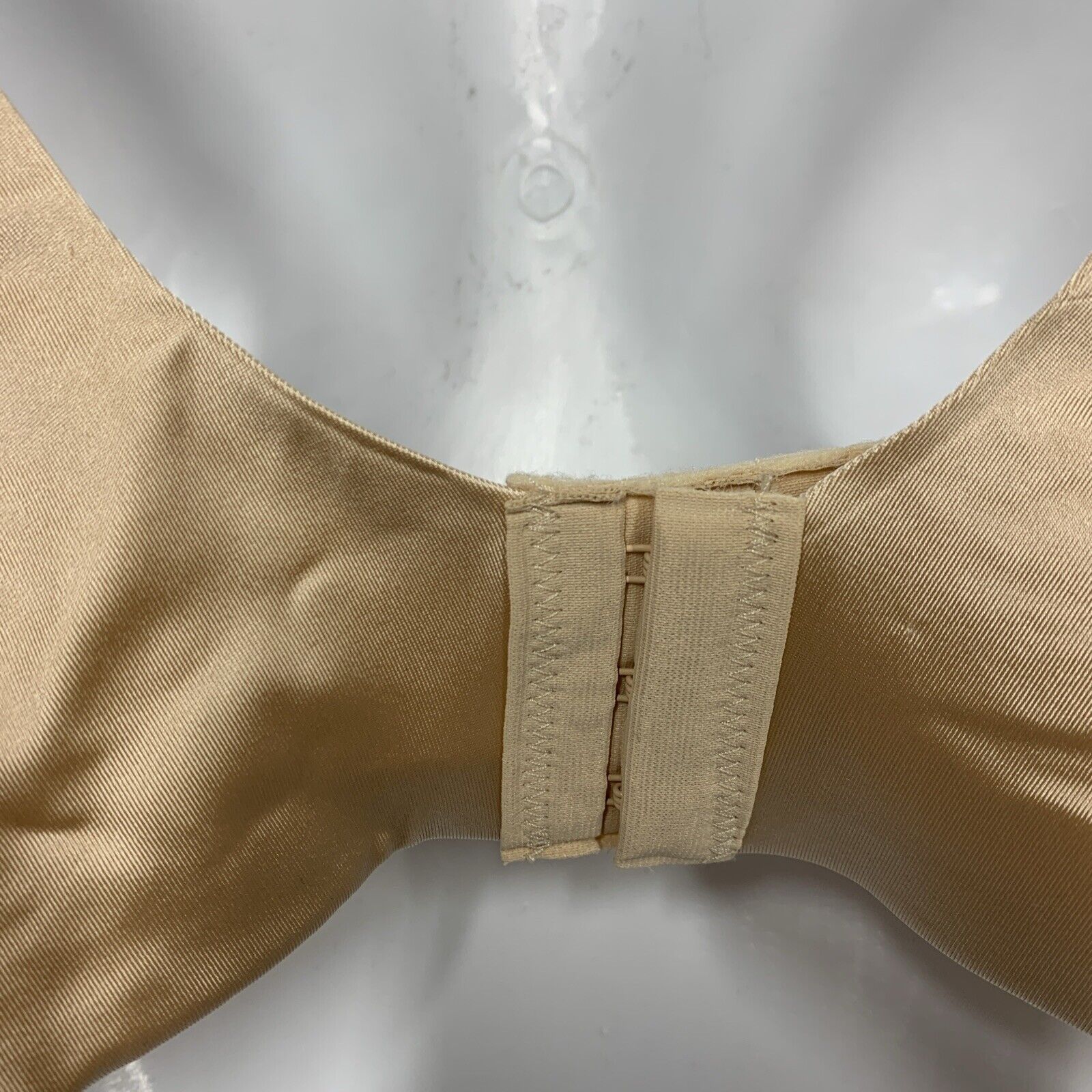 Bali Women's One Smooth U Smoothing And Concealing Underwire Bra Size 38C Beige