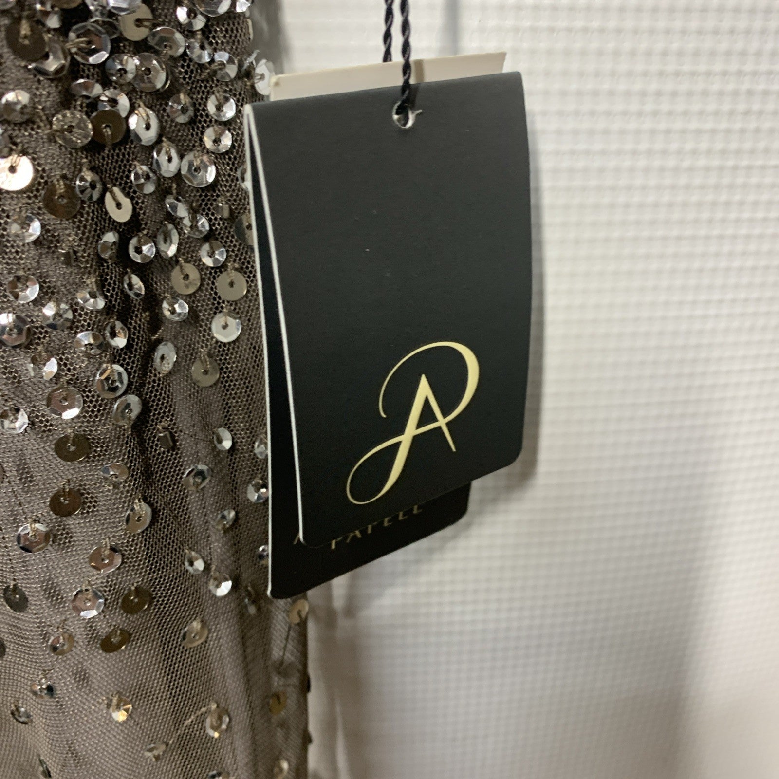 Adrianna Papell Women's Light Sliver Beaded Illusion Column Evening Gown Size 10