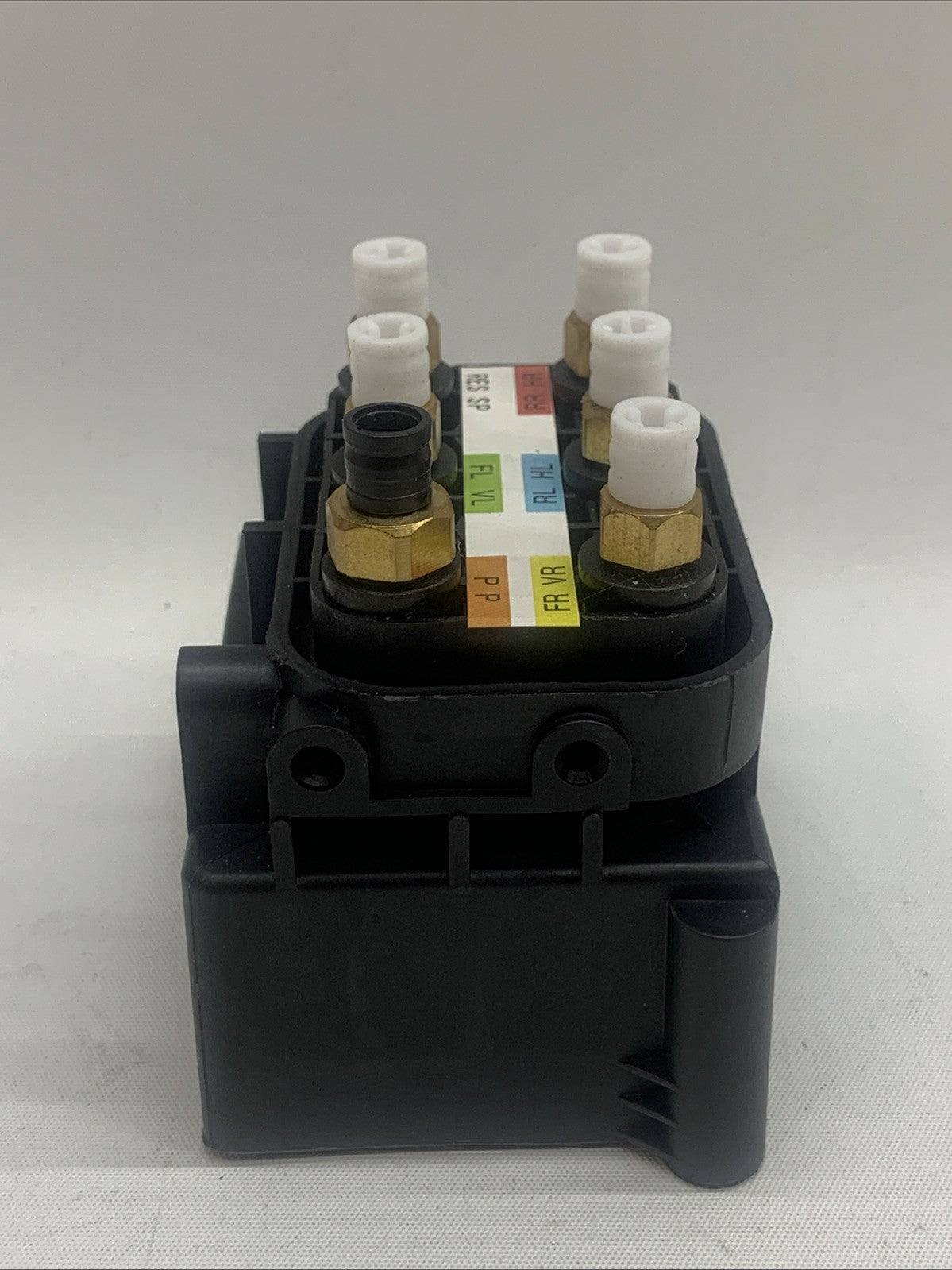 Air Suspension Valve Block For Mercedes Benz GL350 450 550 ML250 S400 2123200358