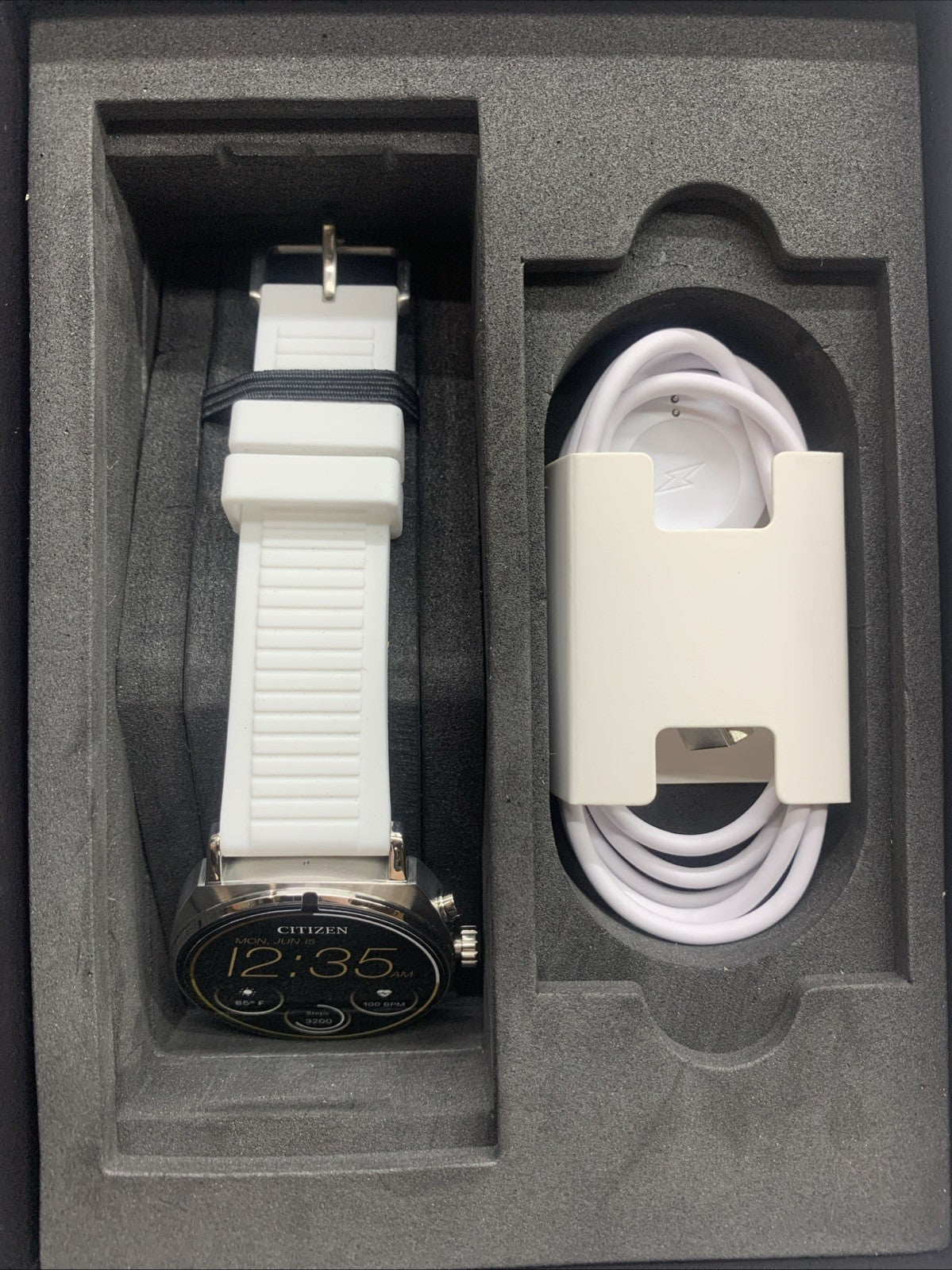 Citizen CZ MX1000-28X Smart Touchscreen Smart Watch Digital Display 41MM White