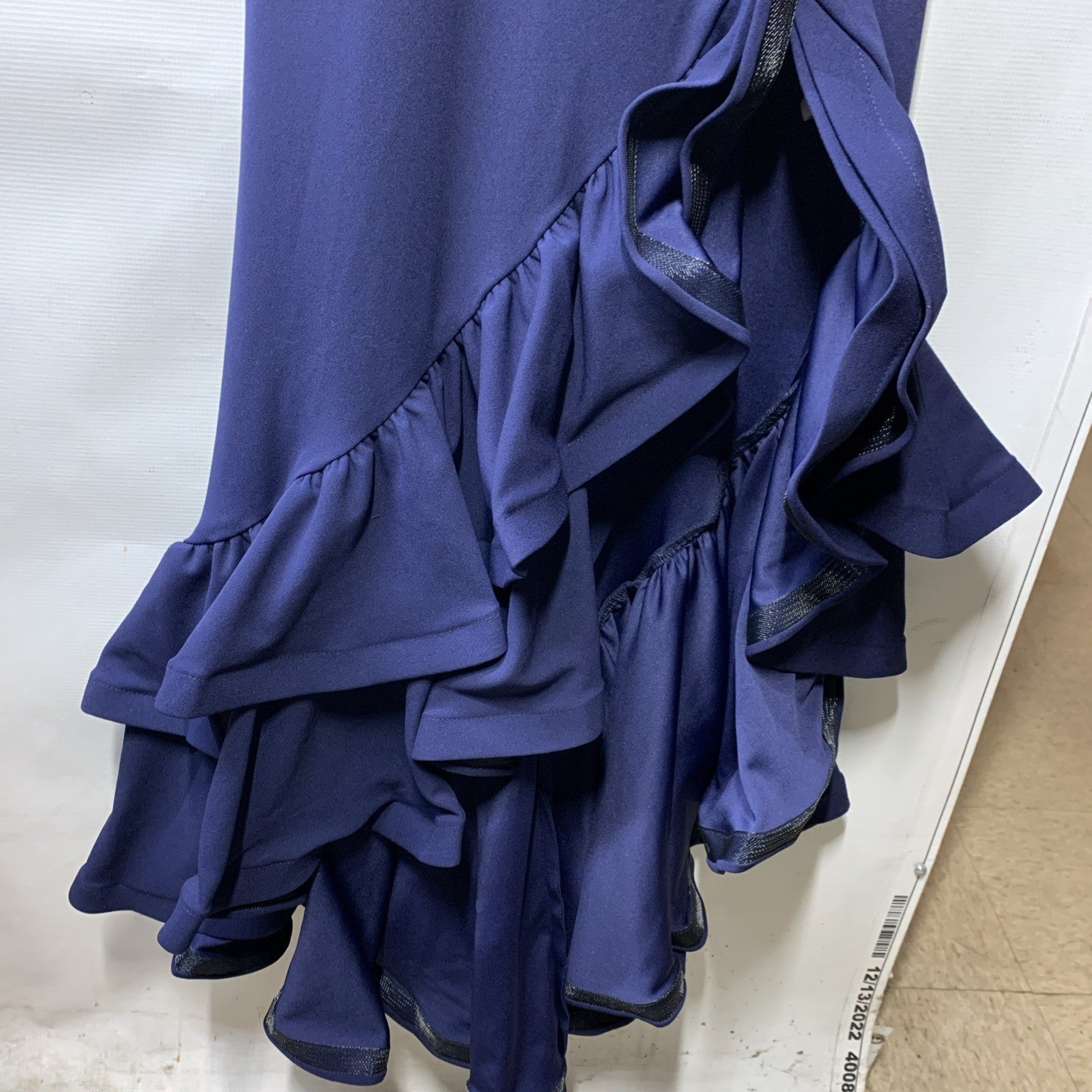 Betsy & Adam Ruffle Long Gown Dress Sleeveless Elegant Cocktail Party Size 4