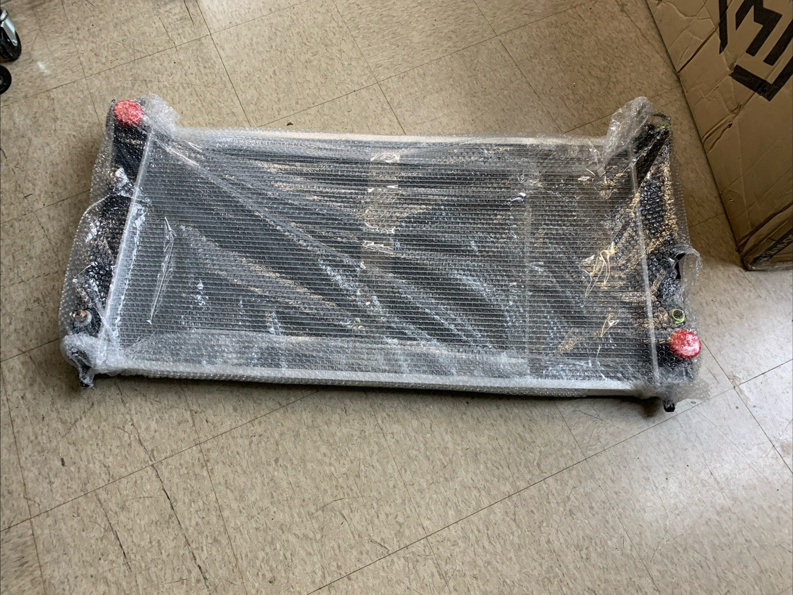 M-AUTO Aluminum Radiator Compatible with 01-02 Chevrolet GMC Silverado Sierra