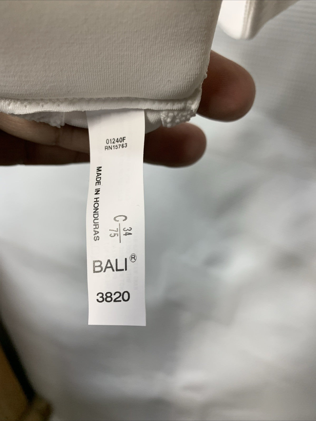 Bali Women's 34C Stay In Place Double Classic Support Wire-Free Bra White DF3820