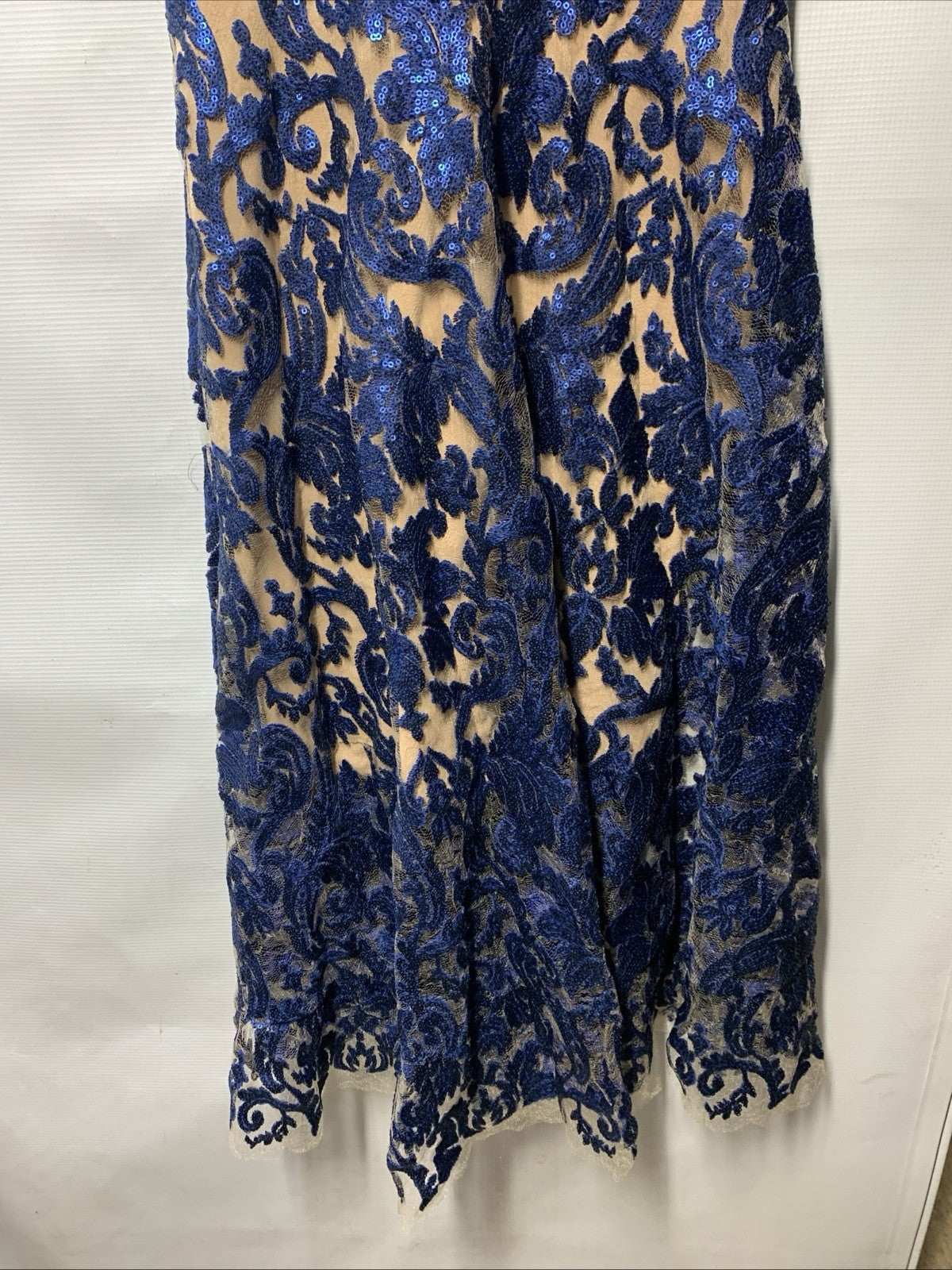 Dress The Population Embellished Fit & Flare Dress Size Small V-neck Sleeveless