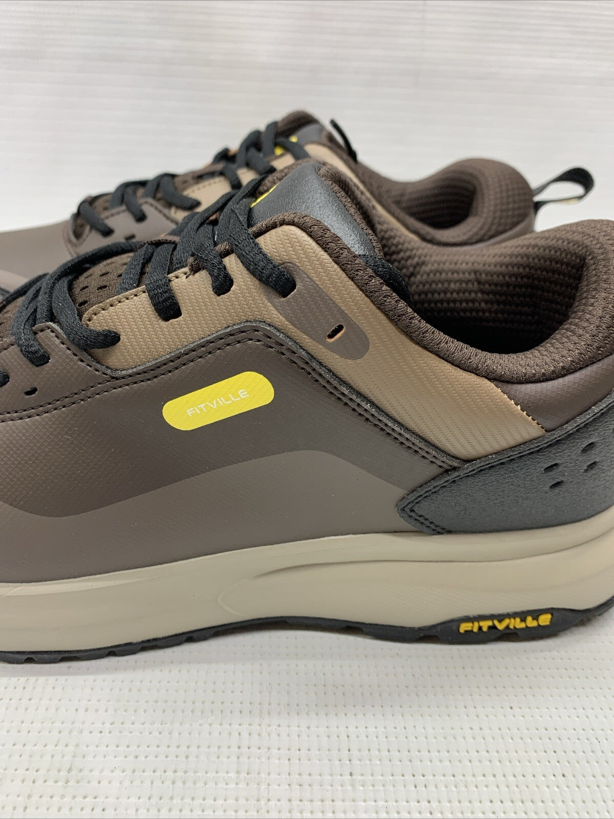 FitVille Mens Size 10.5EW Wide Hiking Outdoor Shoes Soft Toes Arch Support Brown