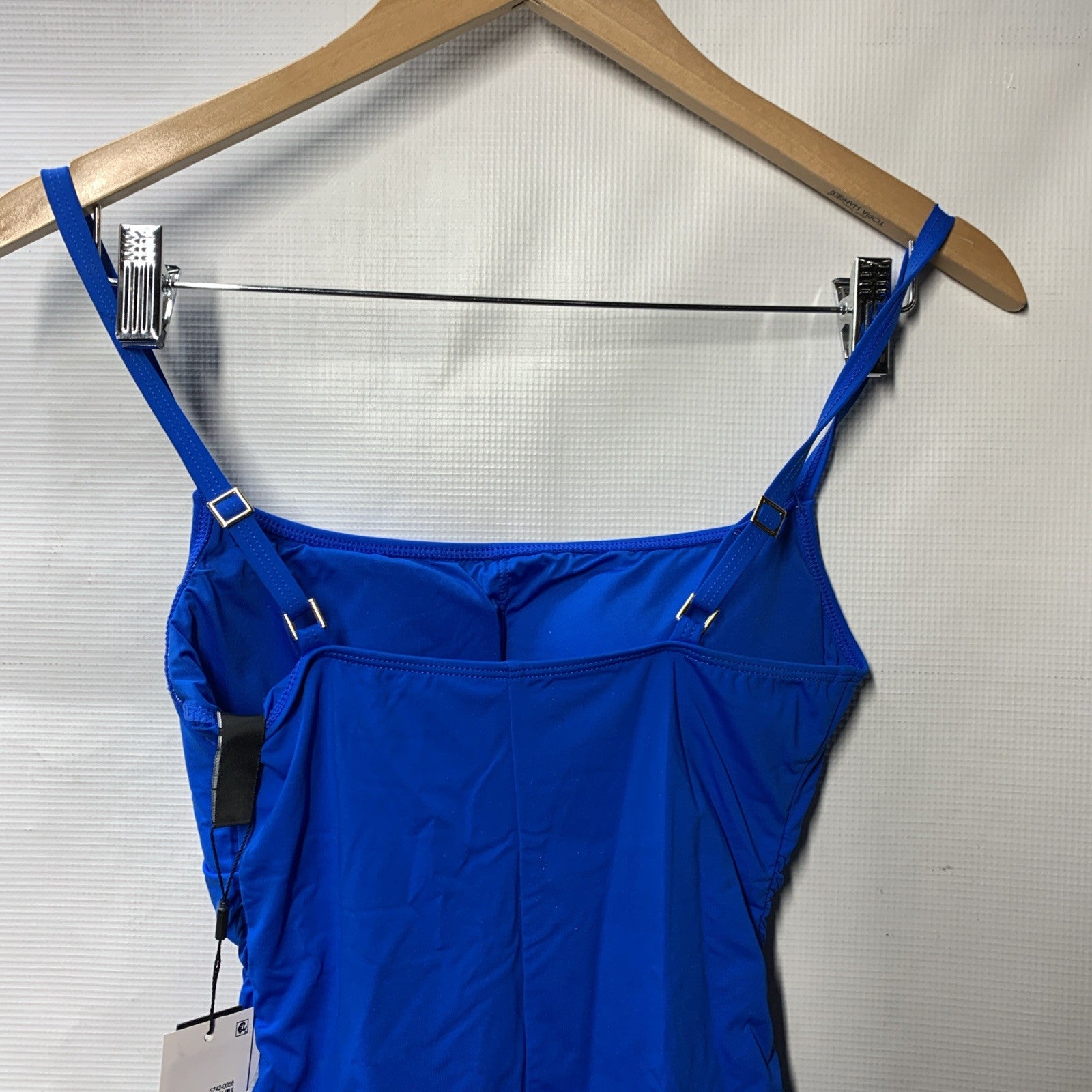 La Blanca One Piece Swimsuit Island Goddess Shirred Side Bathing Suit Size 8