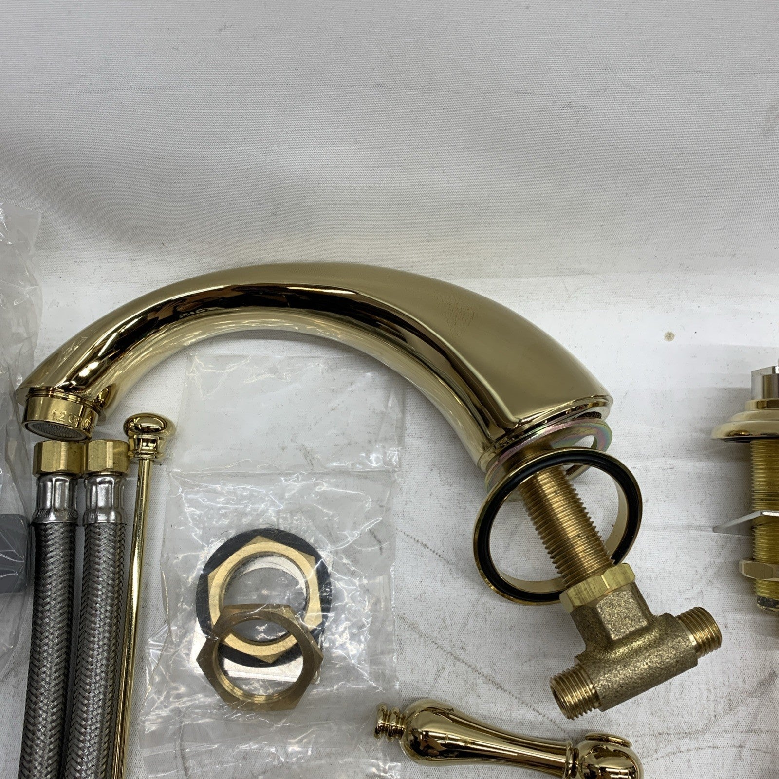 Kingston Brass KB972AL Victorian Widespread Lavatory Faucet w/Metal lever handle