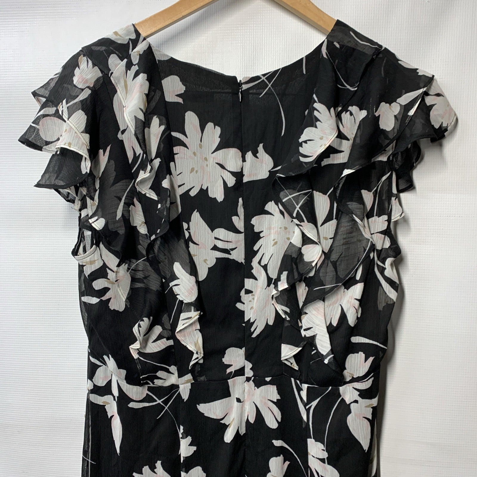 Tommy Hilfiger Women's Chiffon Flutter Sleeve and Hem V-Neck Midi Dress Size 14