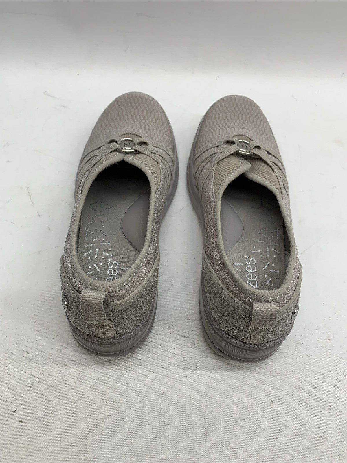 BZees Women's Niche Slip On Comfort Ballet Flat Sliver Cloud F56204F250 Size 6.5