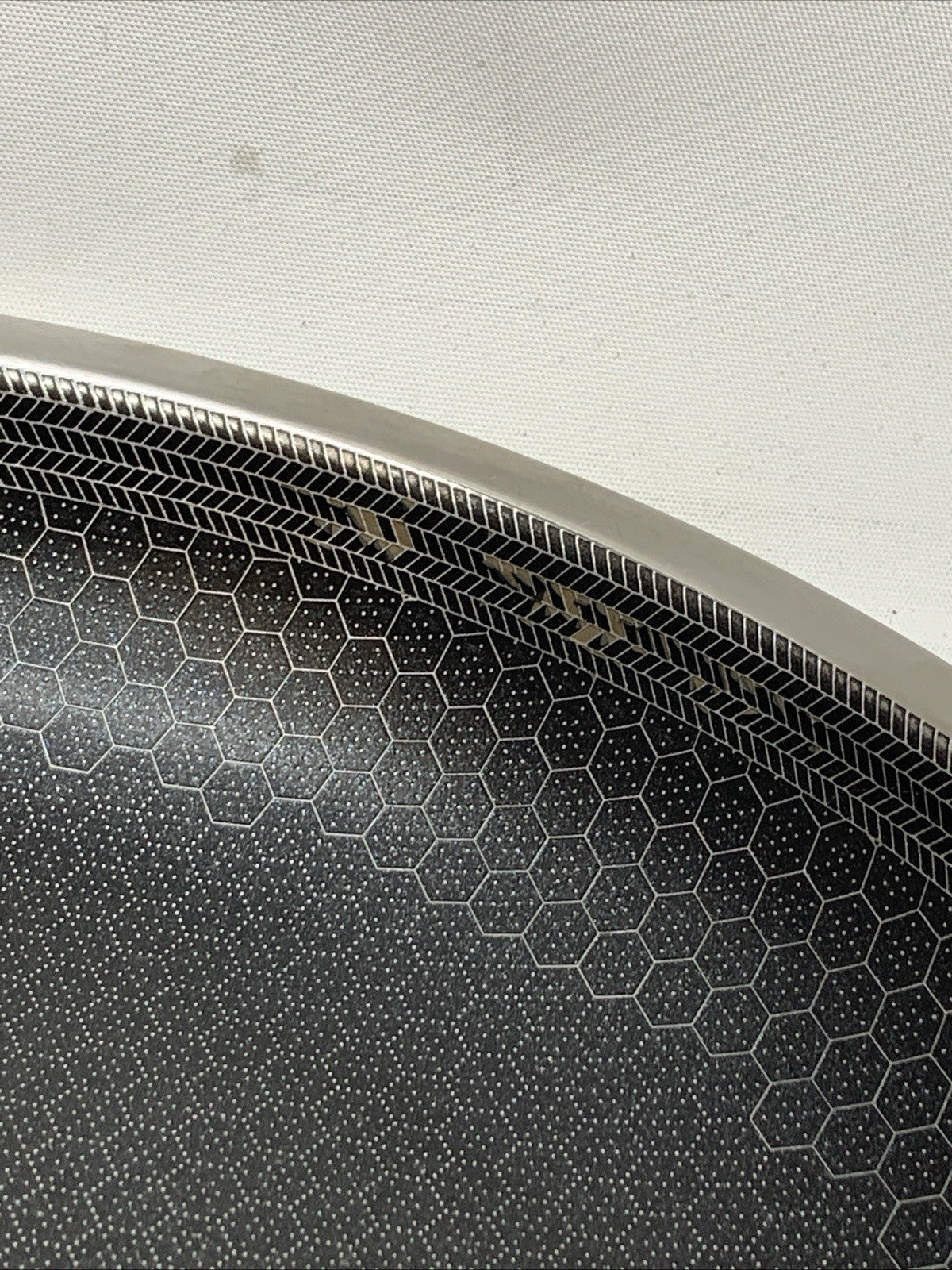 HexClad Hybrid Nonstick 7 Pc 8