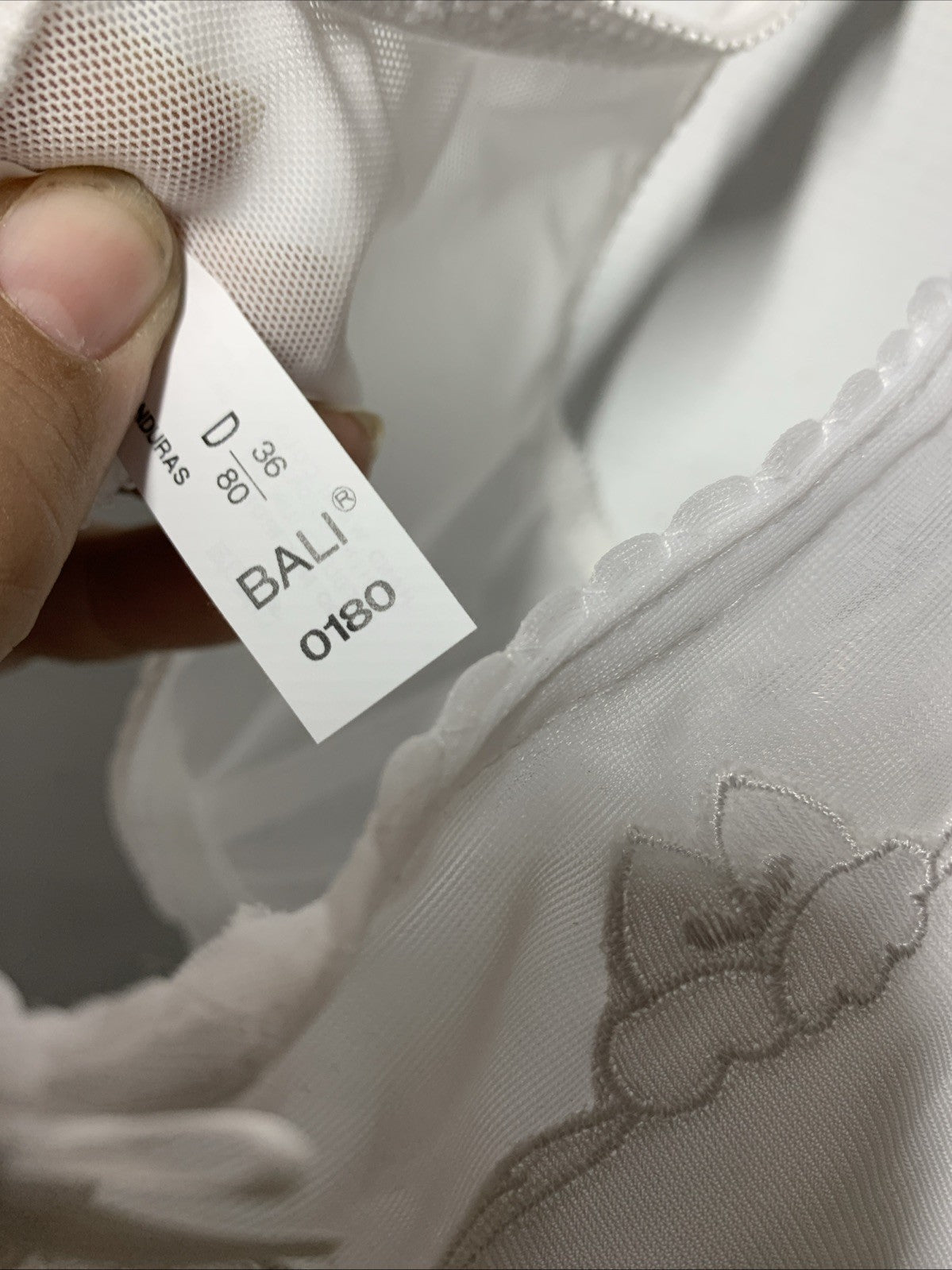 Bali 0180 Flower Bali Underwire Bra 36D White Full Coverage Lightly Lined Cup