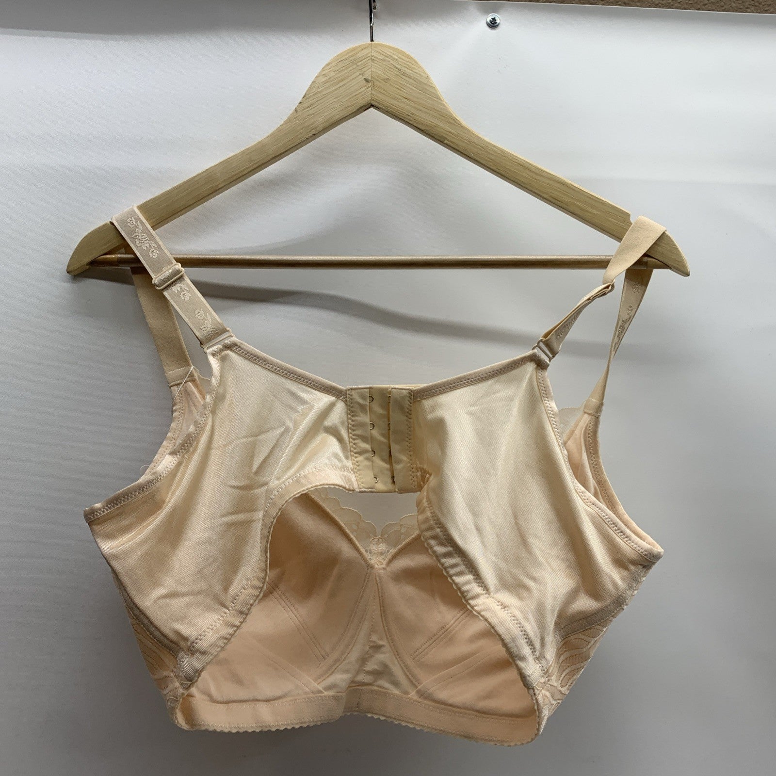 SENDYOU Women's Lacey Wireless Mastectomy Bra Everyday Full Coverage Size 95C