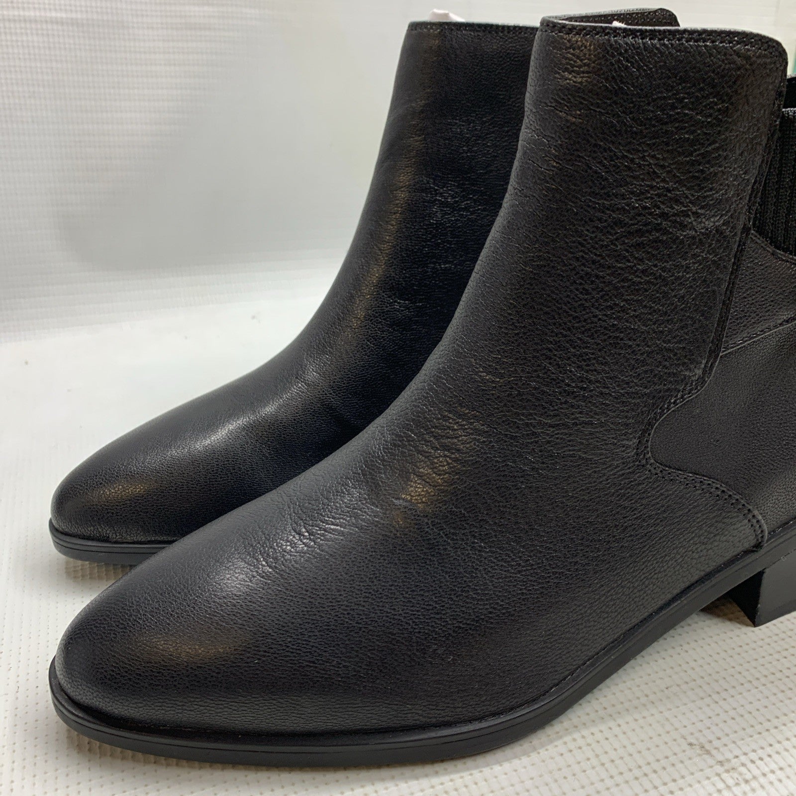 Bella Vita Women's Dora Boots Heel Black Leather 51-3602 Size 9M Contemporary