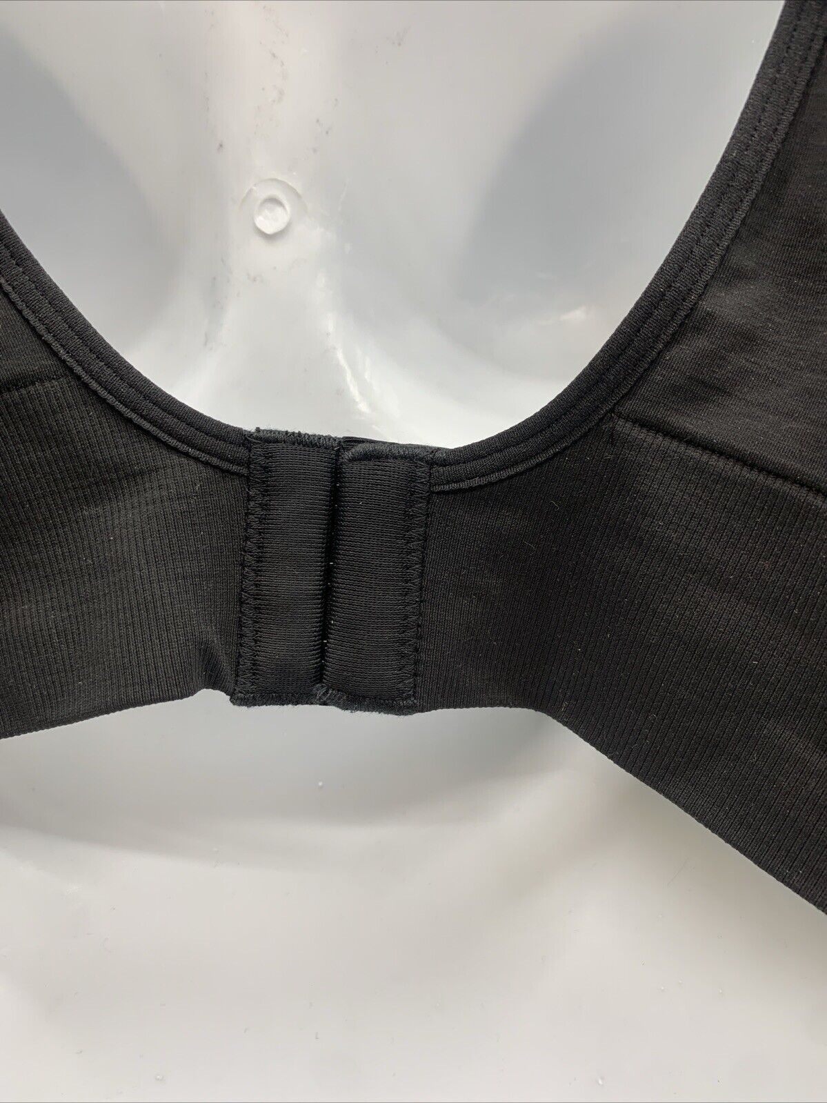 Maidenform Woman’s Bra Size XL (Black) Seamless Lift Wireless Craveable Intimate