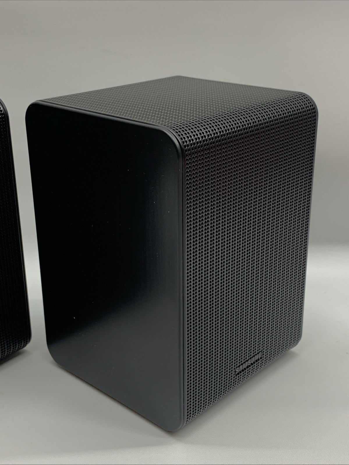 Samsung 9250S 2 Ch Wireless Rear Surround Speaker System Kit (SWA-9250S/ZA)