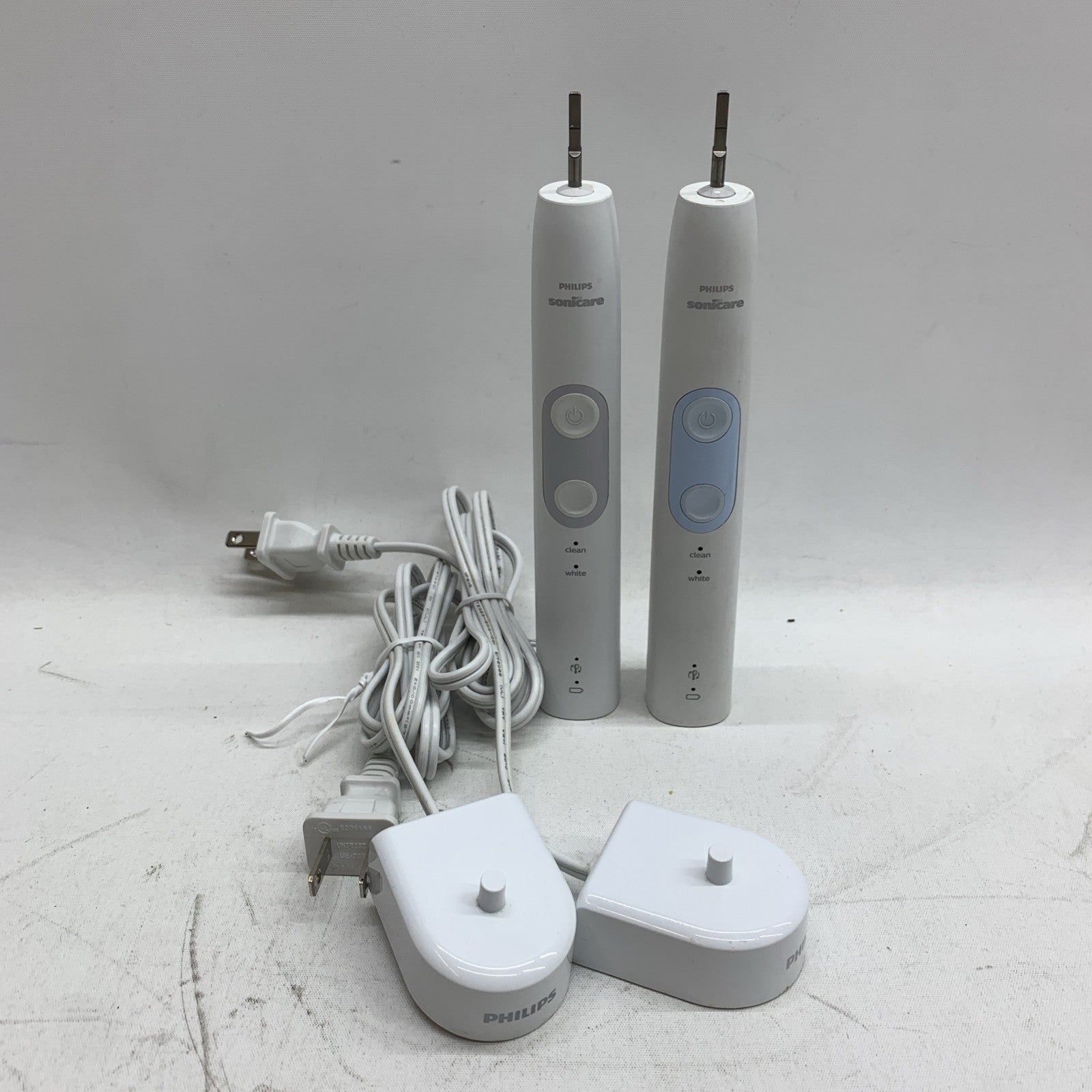 2 Philips Sonicare Optimal Clean Rechargeable Electric Toothbrush HX686W HX686P