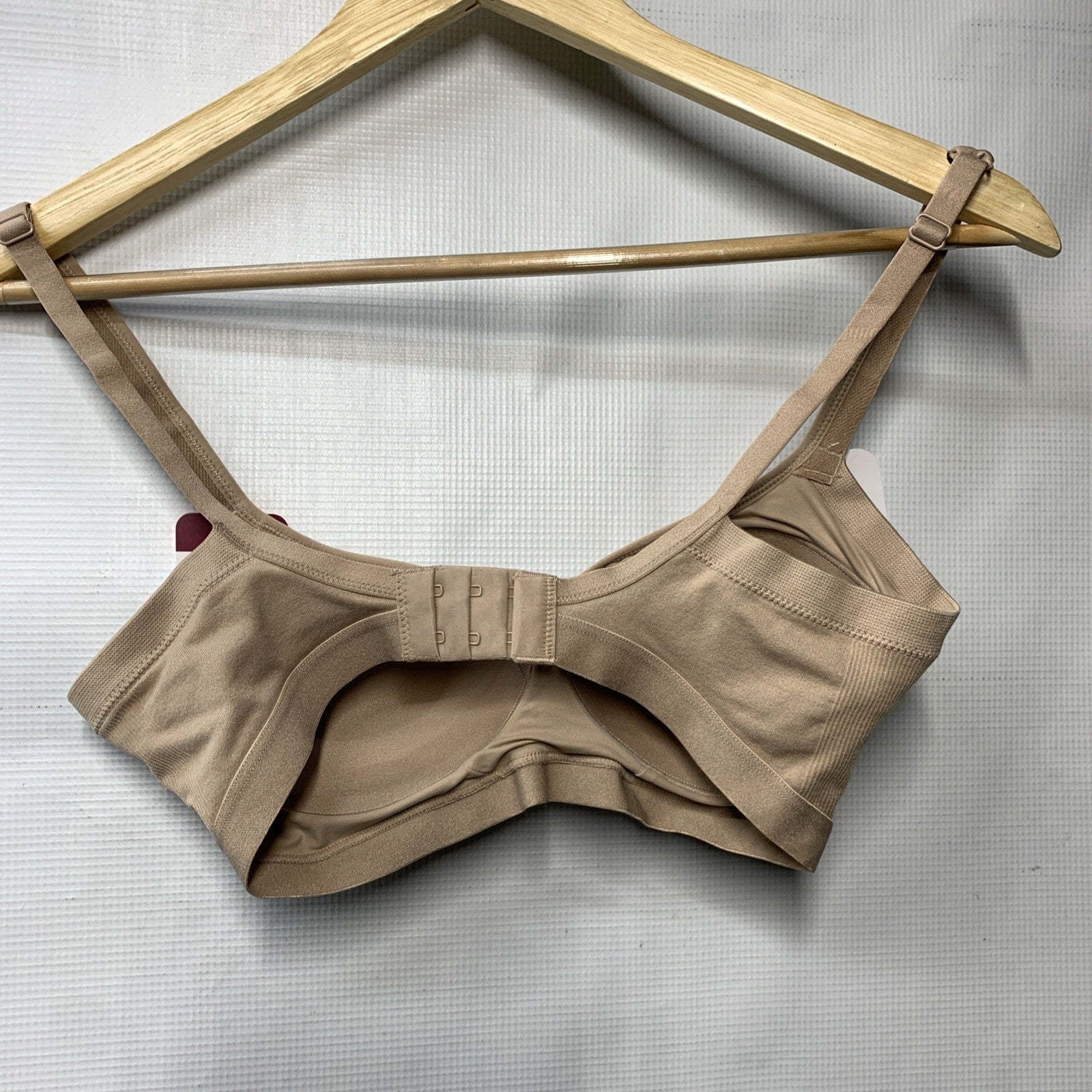 Warner's Women's Easy Does It Underarm Smoothing Wireless Comfort Bra Size Small