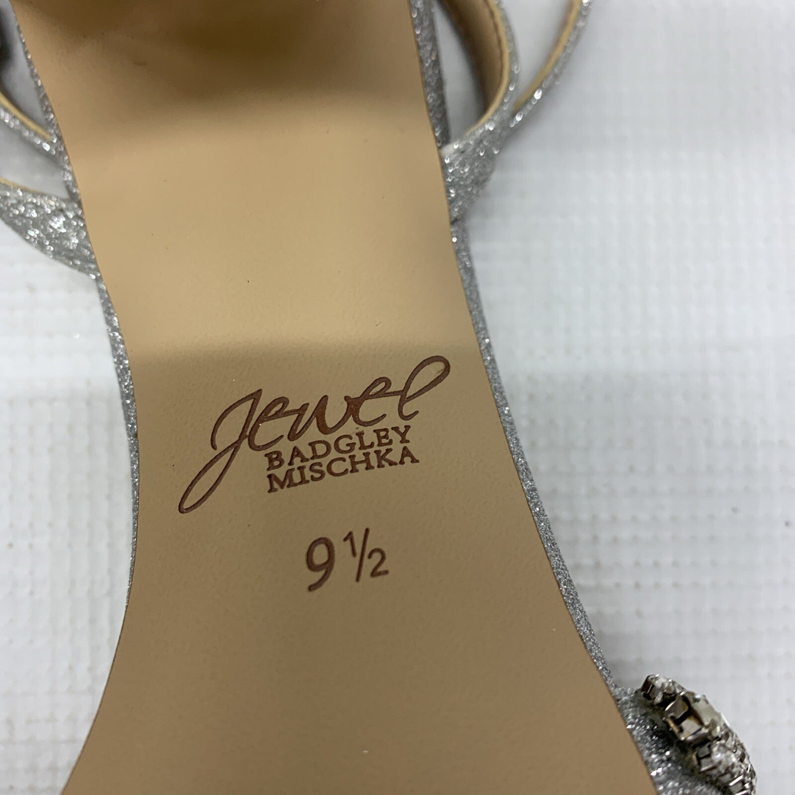 Jewel Women's Badgley Mischka Charlee Block Heel Sandal Sliver Size 9.5 Open Toe