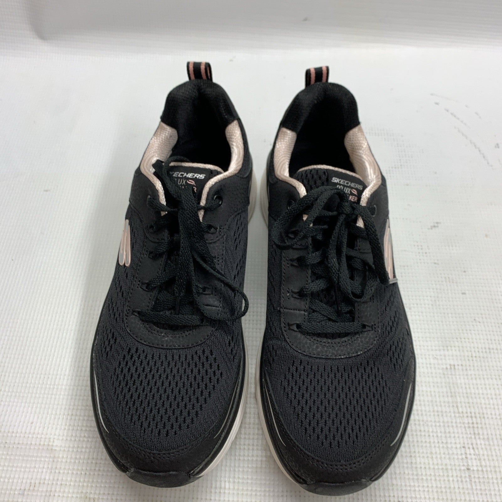 Skechers D'Lux Walker Infinite Motion Women's Sneaker Black Lace-up Shoes Size 9